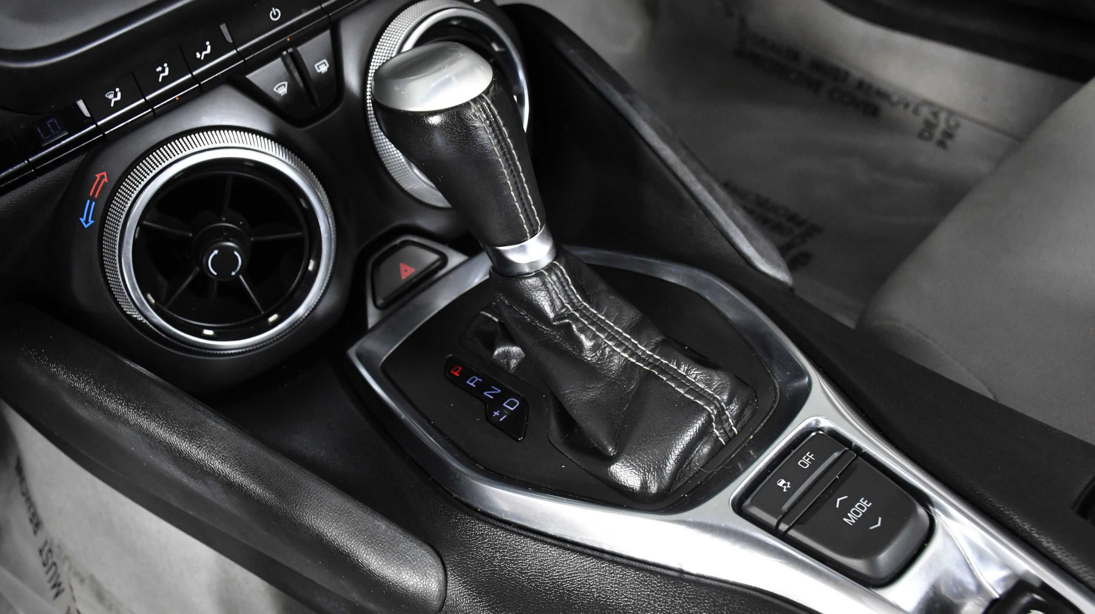 2020 Chevrolet Camaro 1LT photo 12