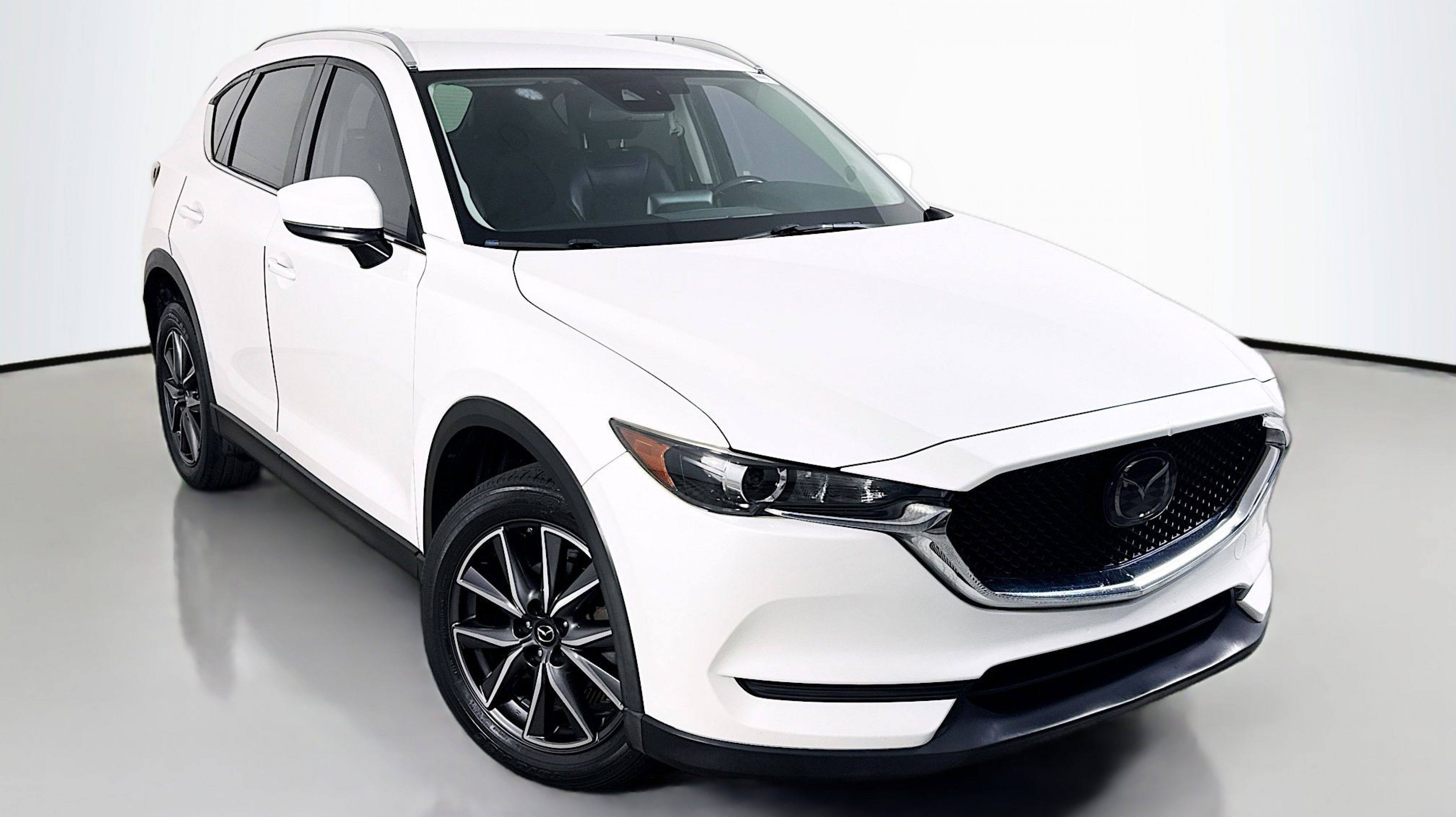 2018 Mazda CX-5 Touring auto's photo