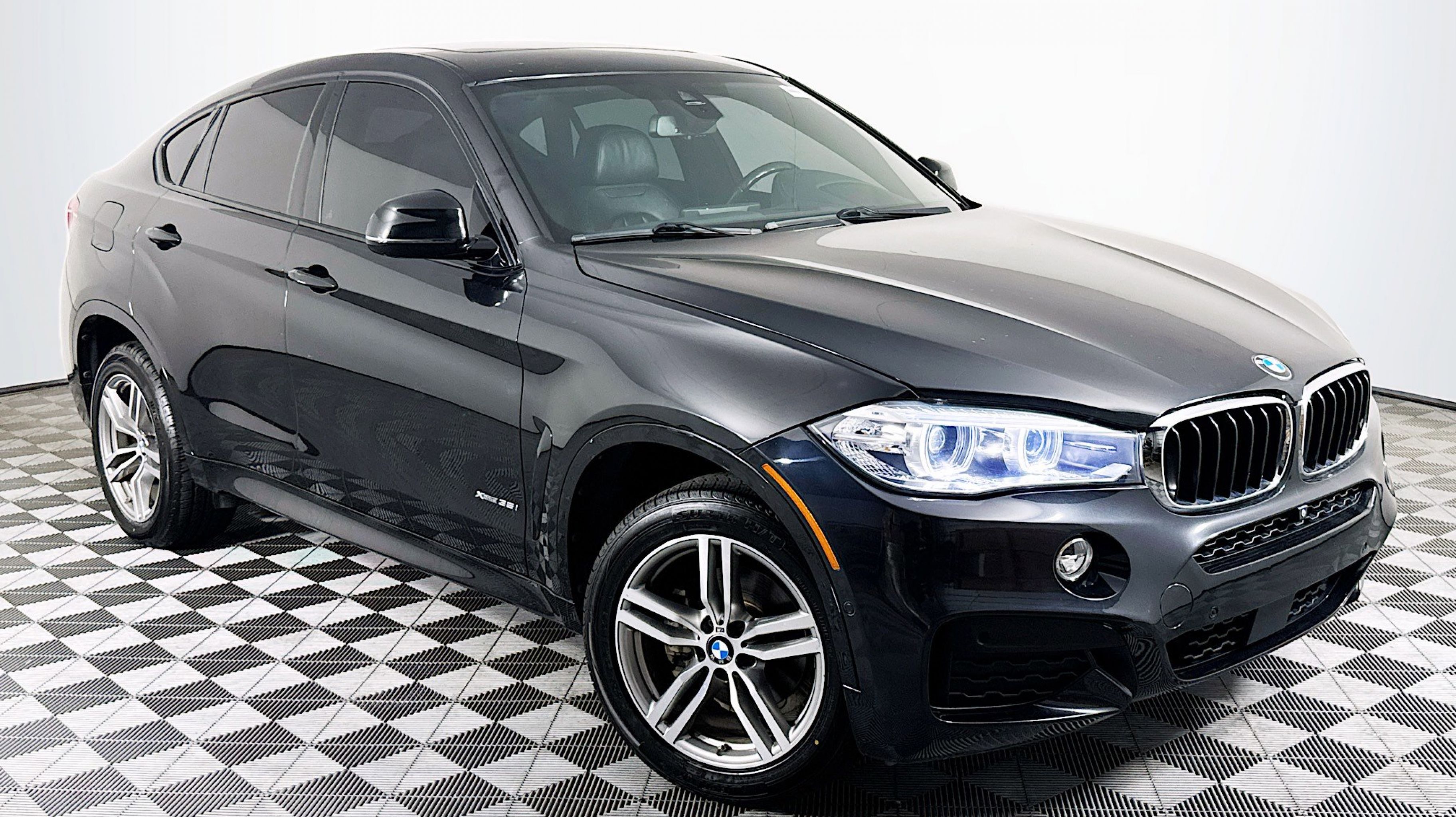 2018 BMW X6 xDrive35i's photo
