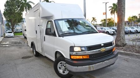 2022 Chevrolet Express Commercial Cutaway Work Van                    