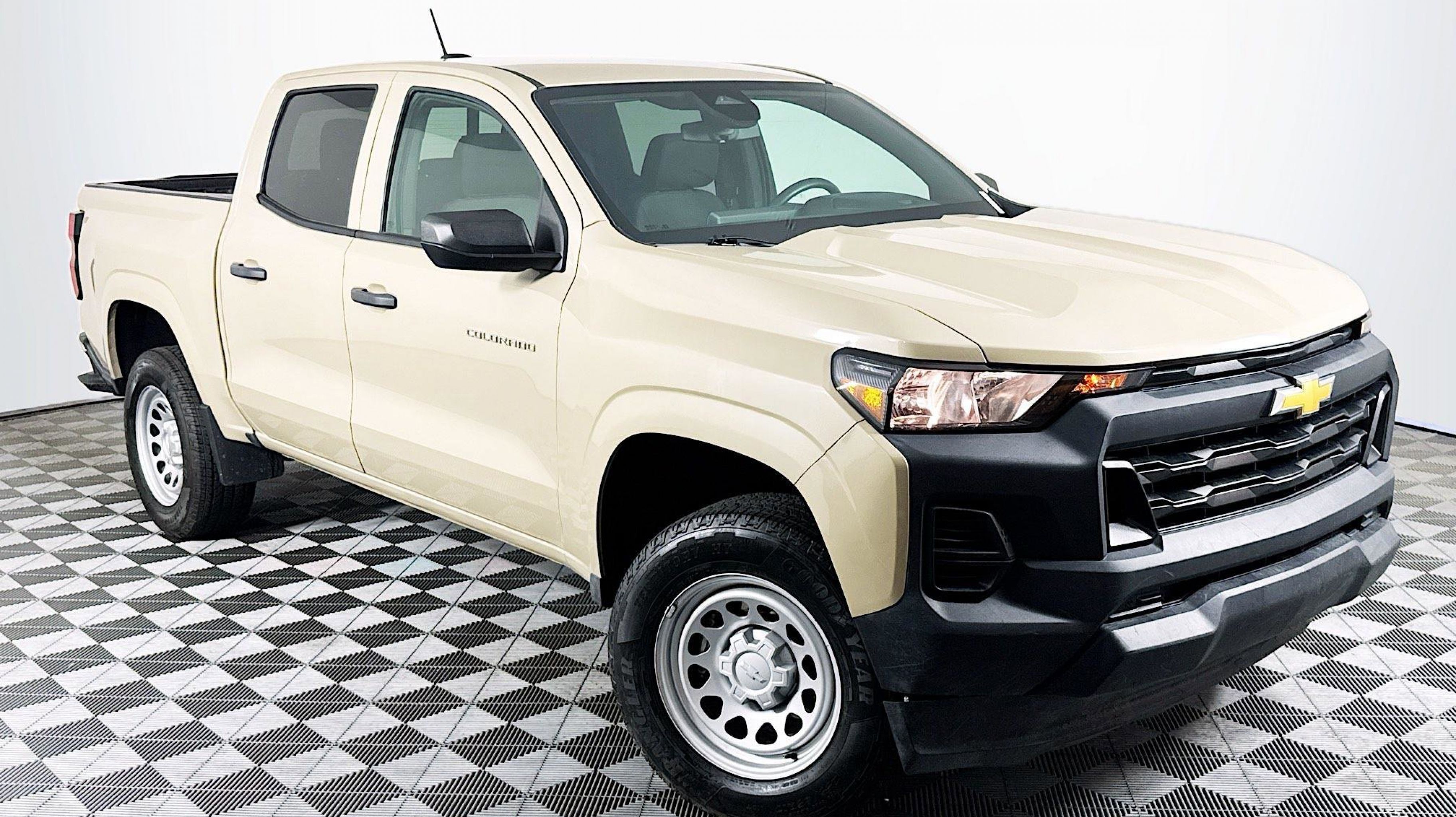 2024 Chevrolet Colorado 2WD Work Truck Crew Cab Short Box's photo