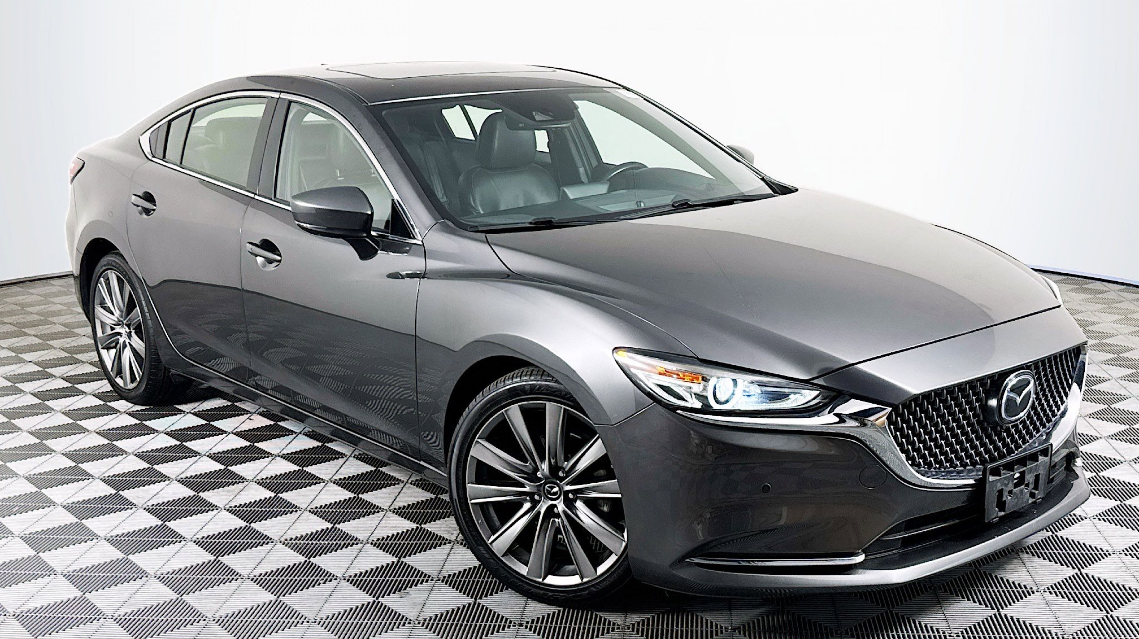 2018 Mazda EZ-6 Signature Auto's photo