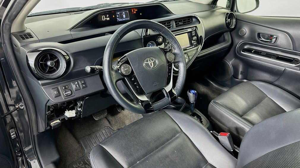 2018 Toyota Prius c Four #16