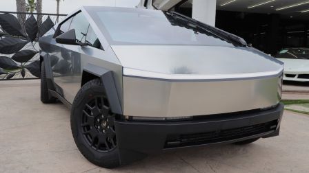 2024 Tesla Cybertruck FOUNDATION SERIES                en West Palm Beach                