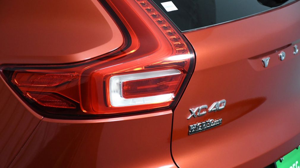 2020 Volvo XC40 R-Design #27