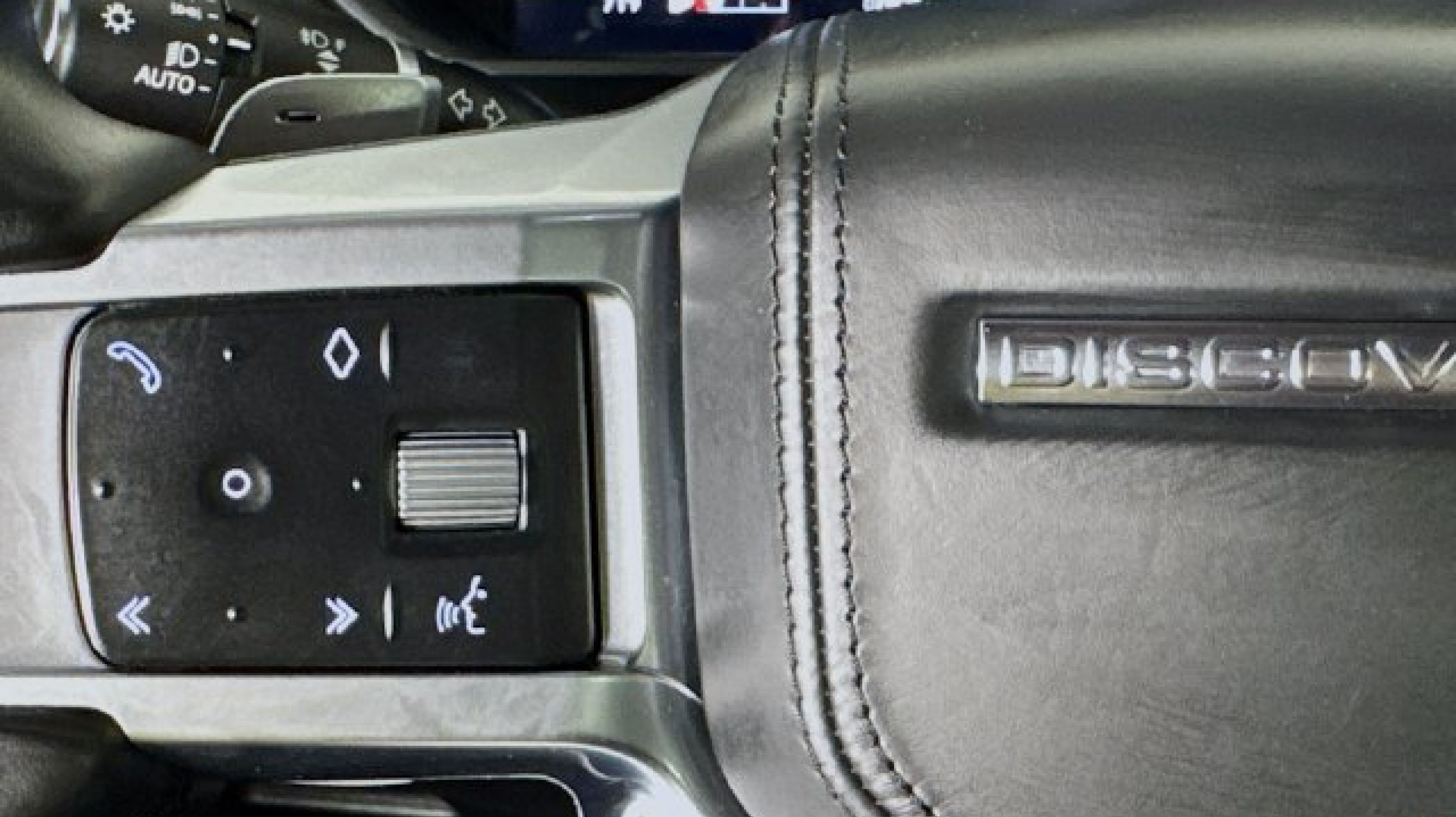 2023 Land Rover Discovery Metropolitan Edition - Photo 8