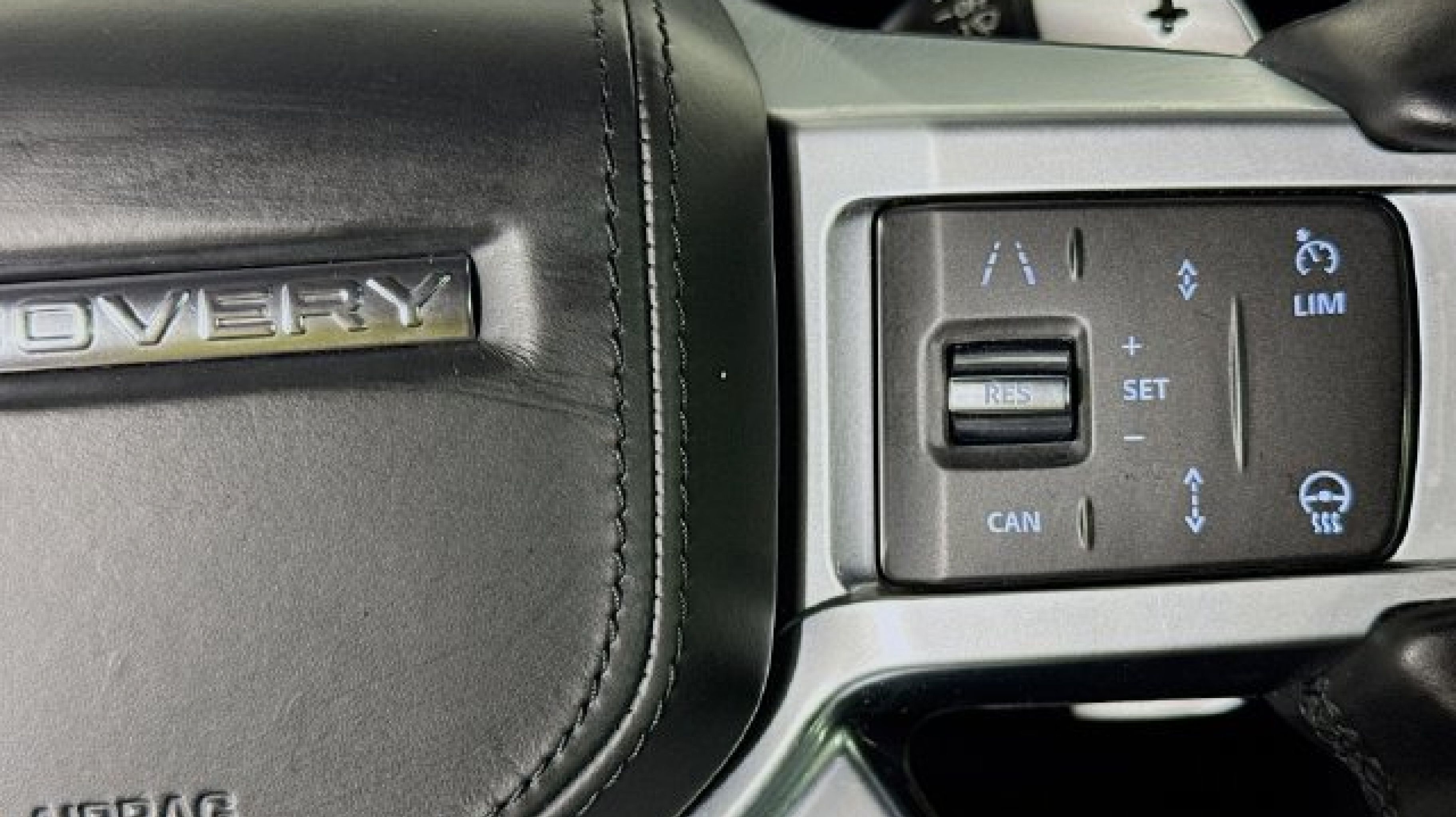 2023 Land Rover Discovery Metropolitan Edition - Photo 9