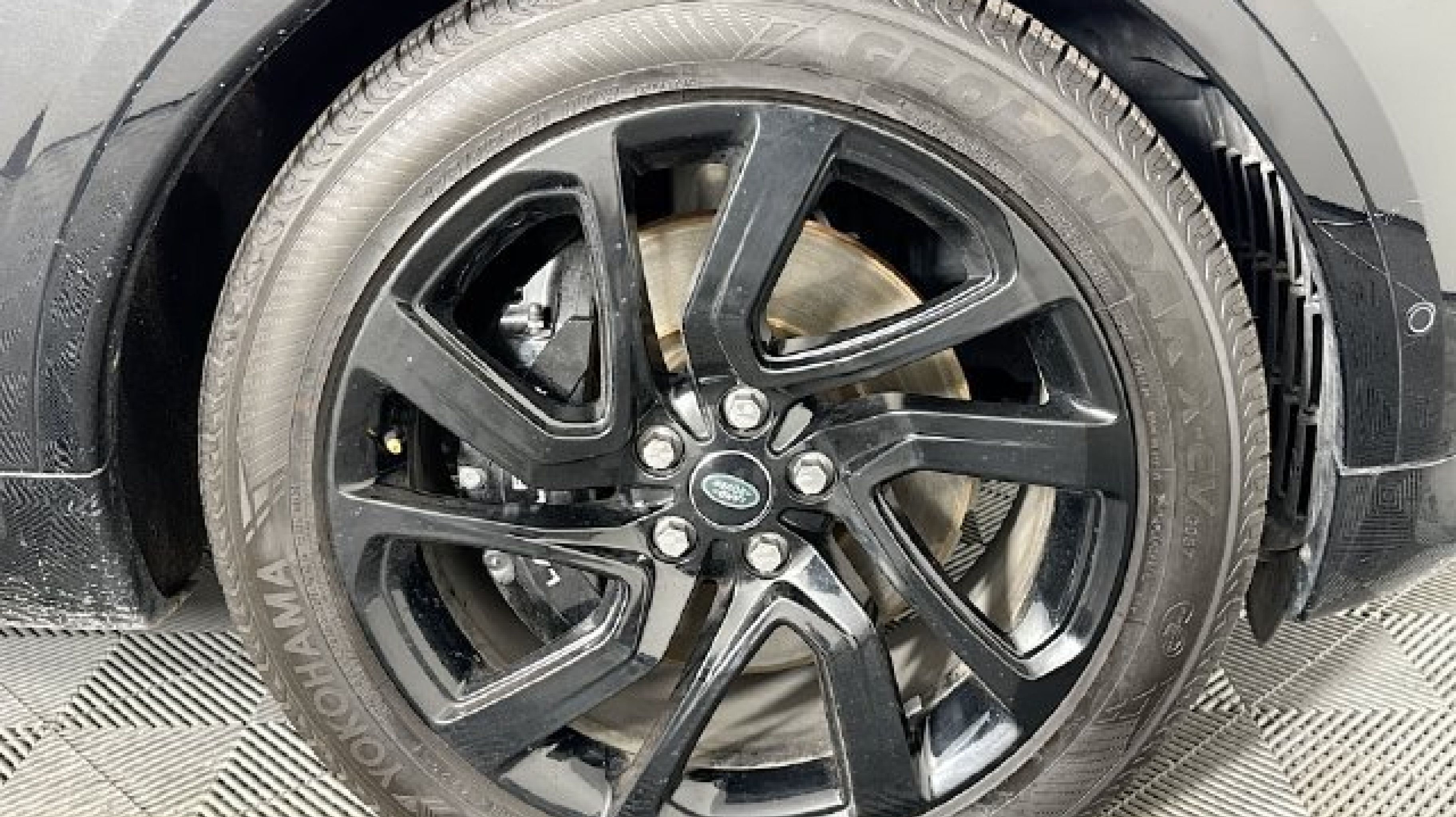 2023 Land Rover Discovery Metropolitan Edition - Photo 26