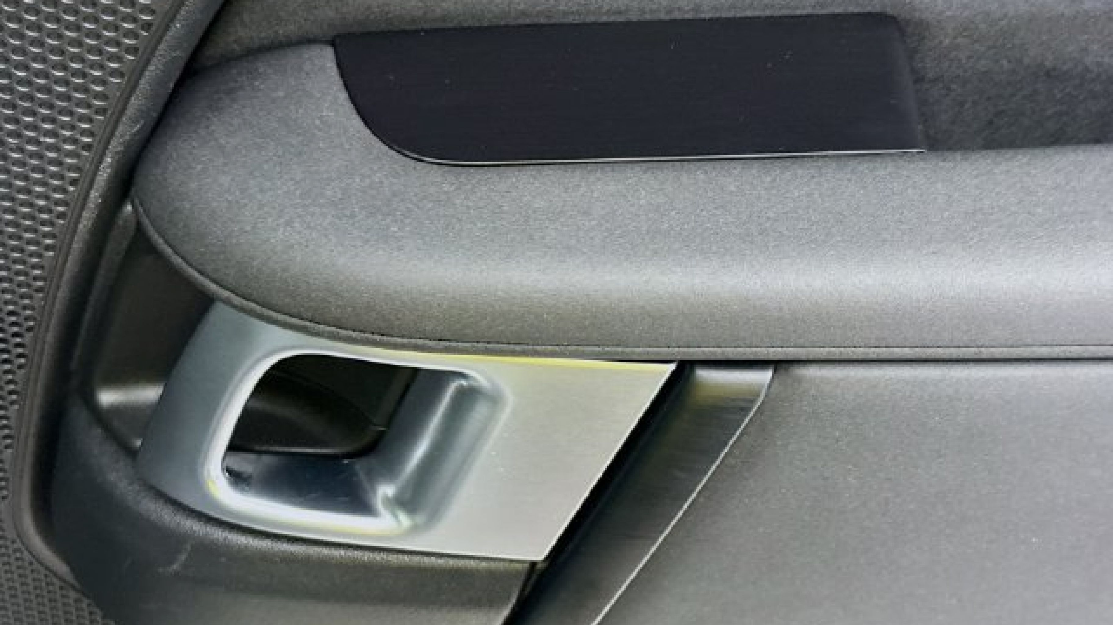 2023 Land Rover Discovery Metropolitan Edition - Photo 25