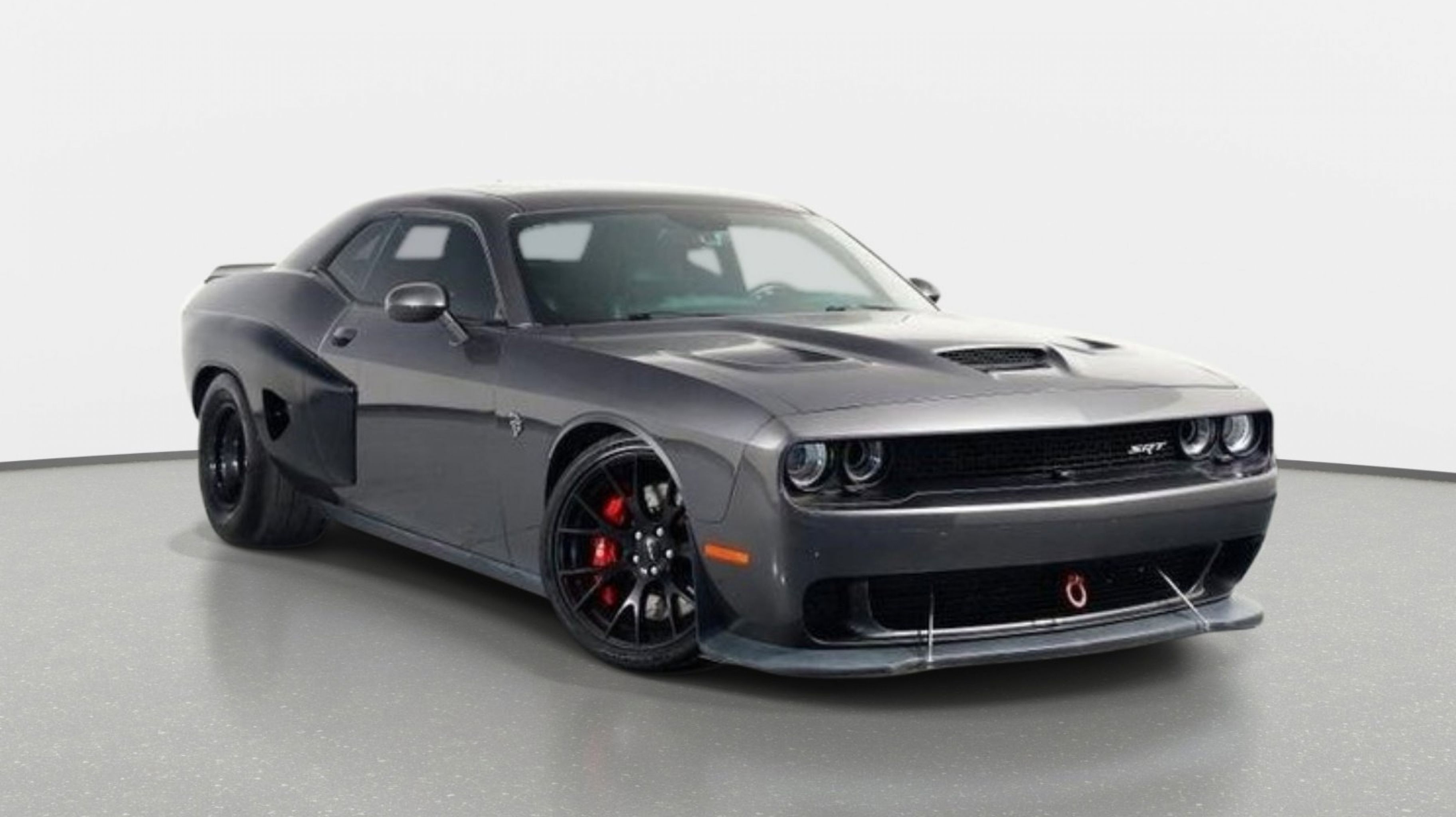 2016 Dodge Challenger SRT Hellcat's photo