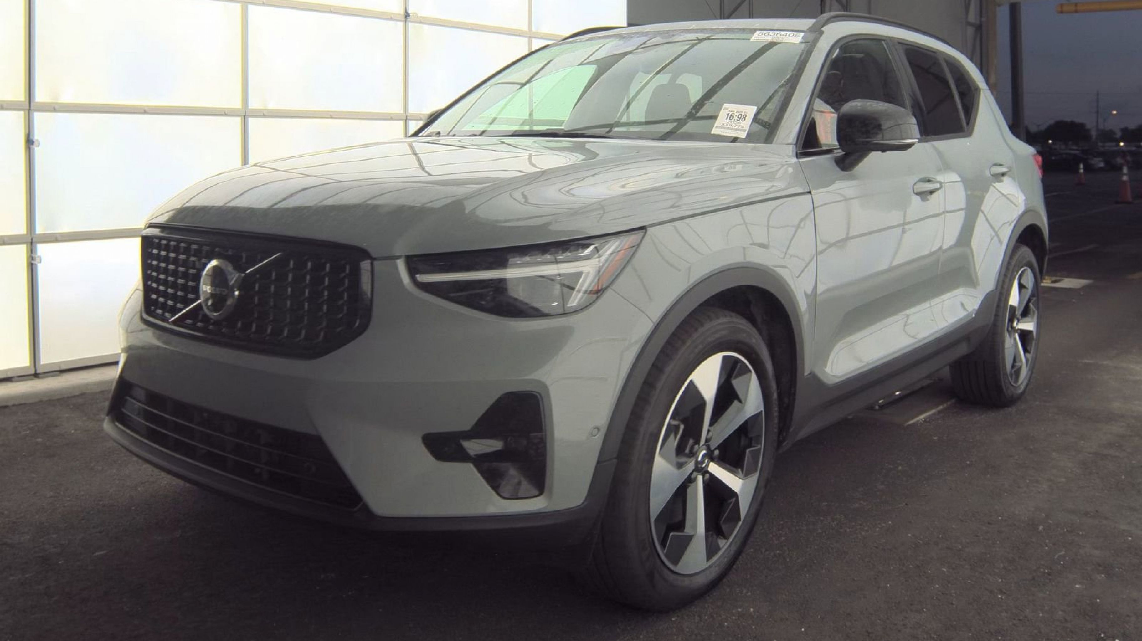 2026 Volvo XC40's photo