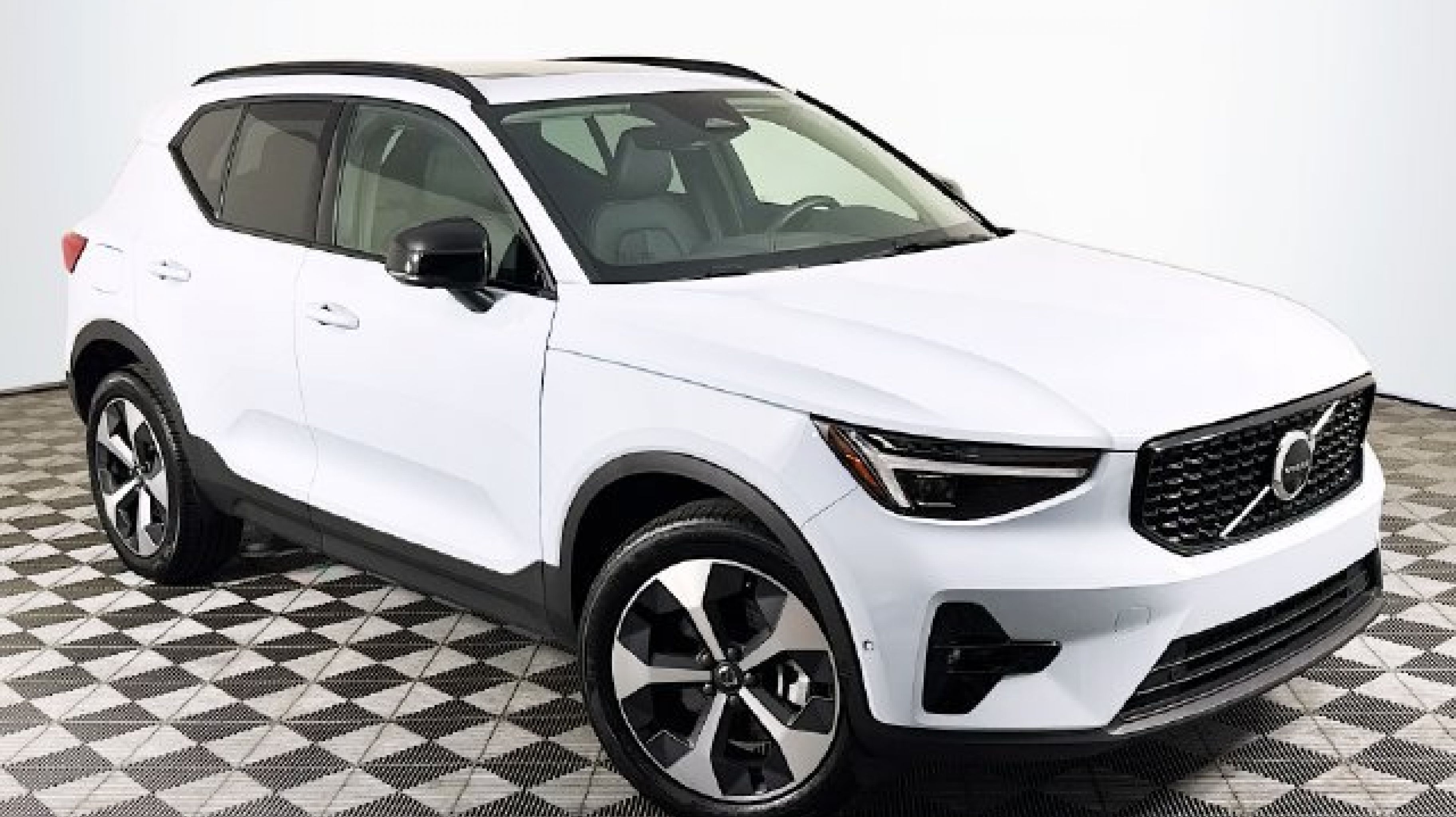 2026 Volvo XC40