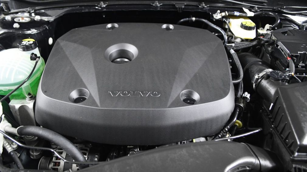 2022 Volvo XC40 Momentum #30