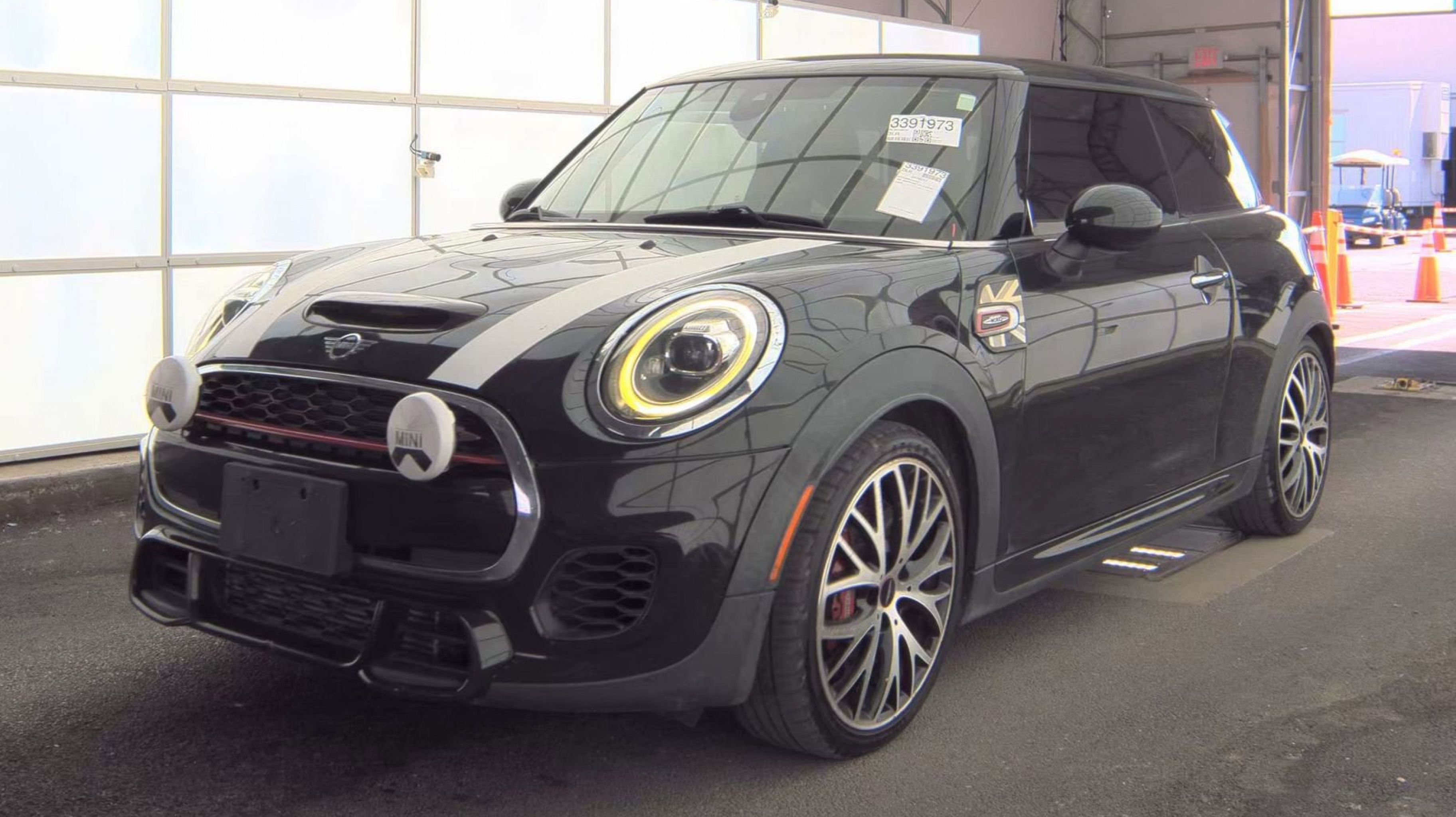2019 MINI Hardtop John Cooper Works Iconic's photo