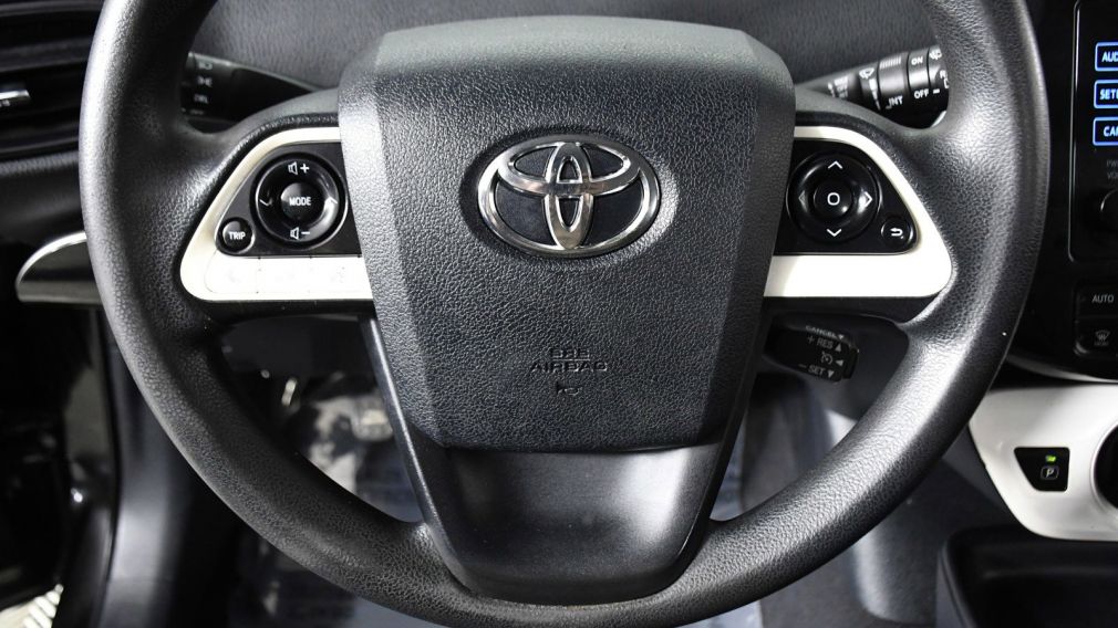 2016 Toyota Prius Two #6