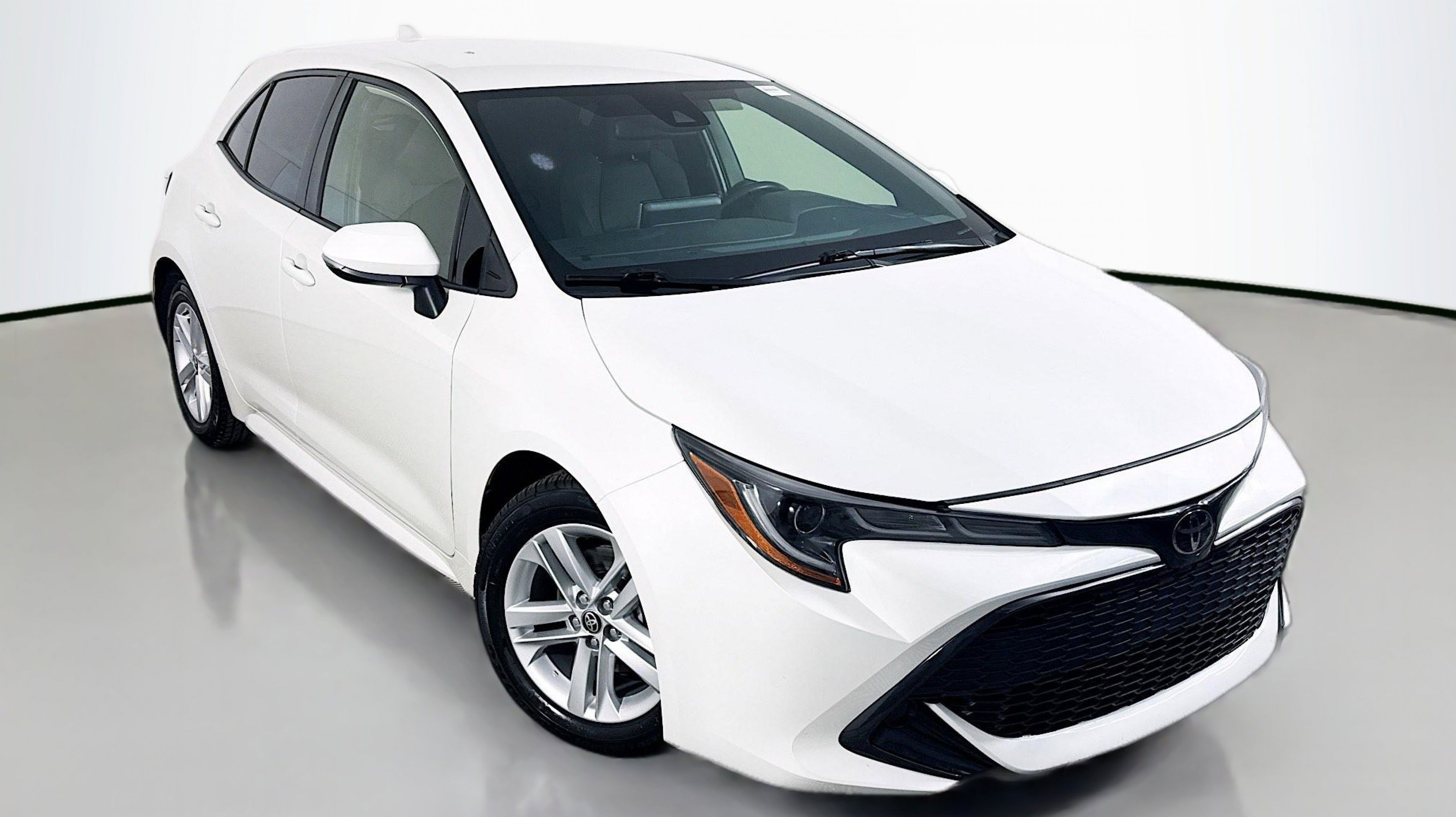 2020 Toyota Corolla Hatchback SE