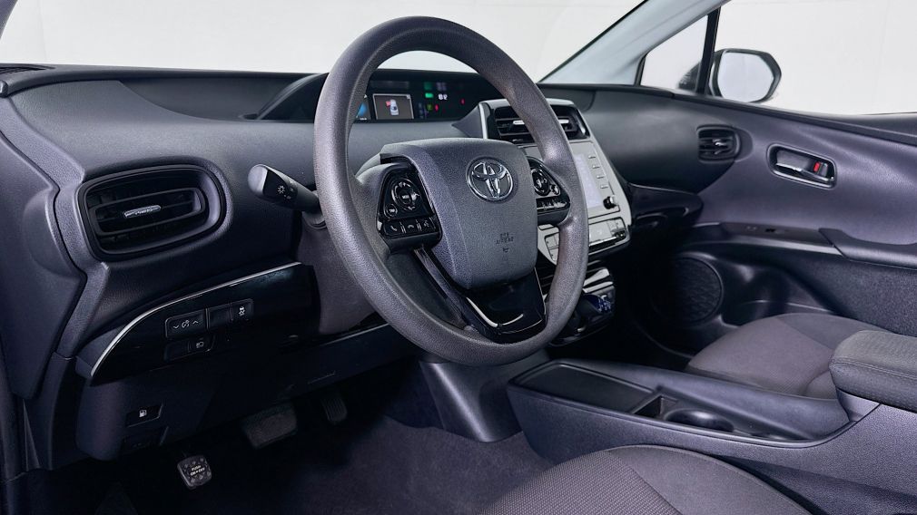 2022 Toyota Prius L Eco #16