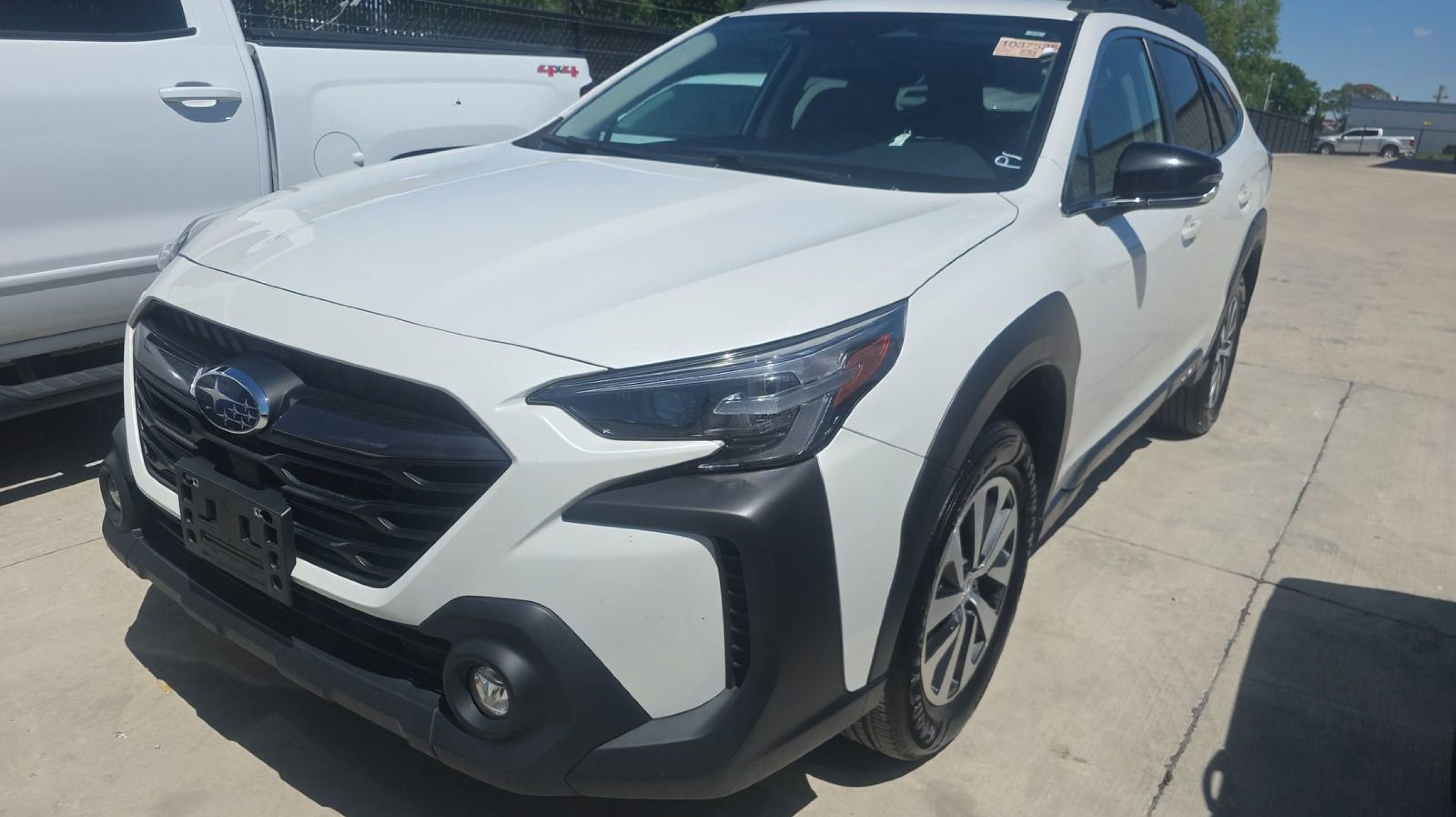 2024 Subaru Outback Premium's photo