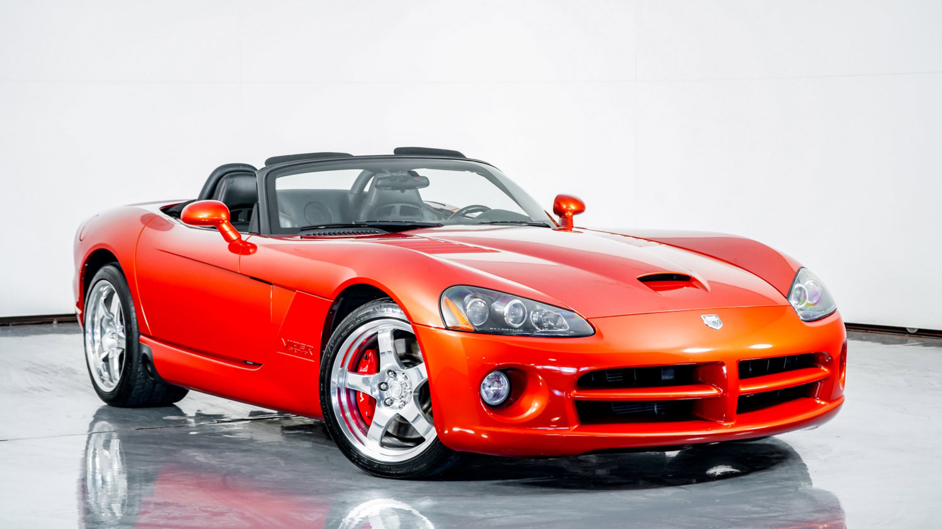 2005 Dodge Viper SRT-10's photo