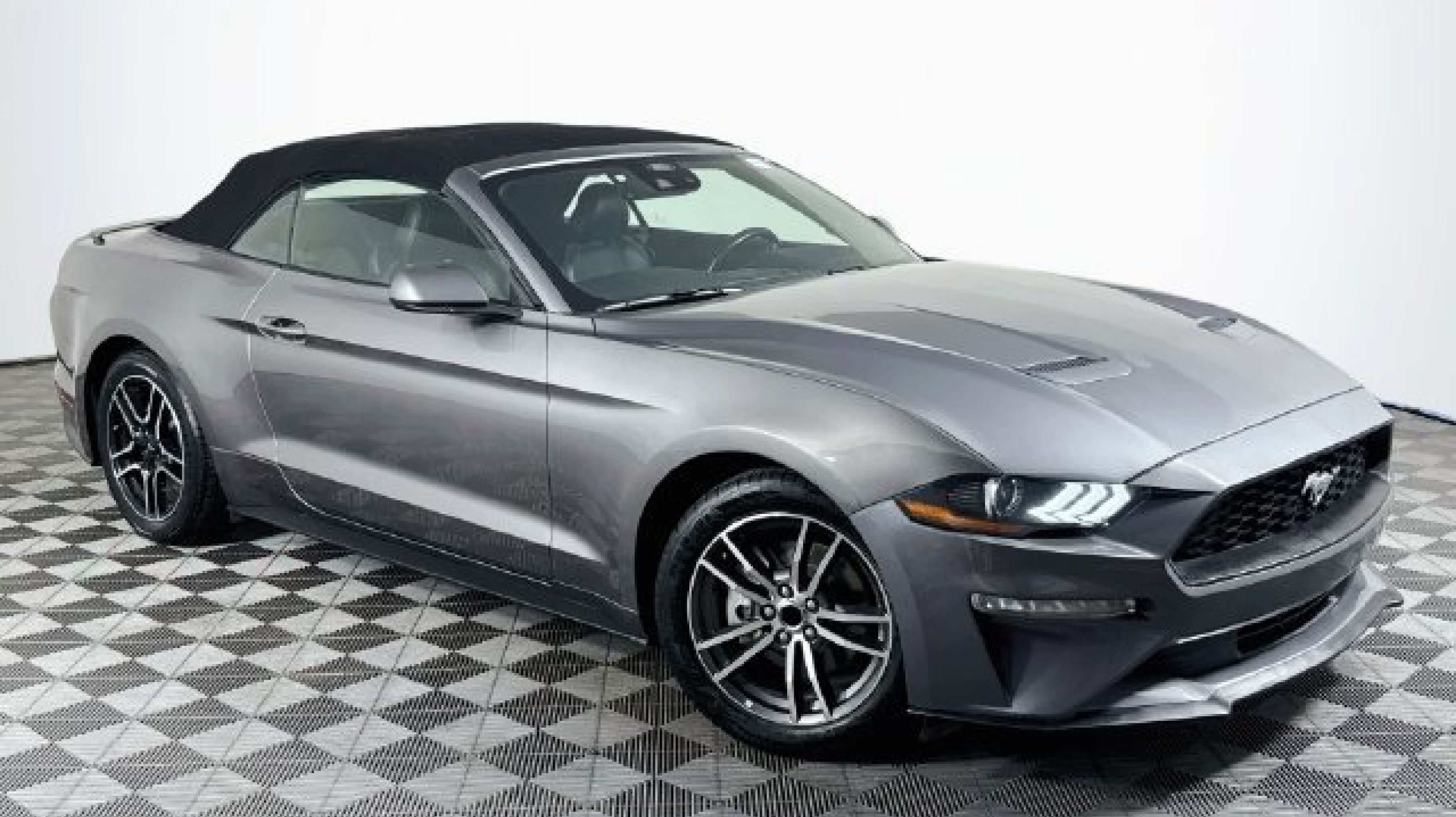 2022 Ford Mustang