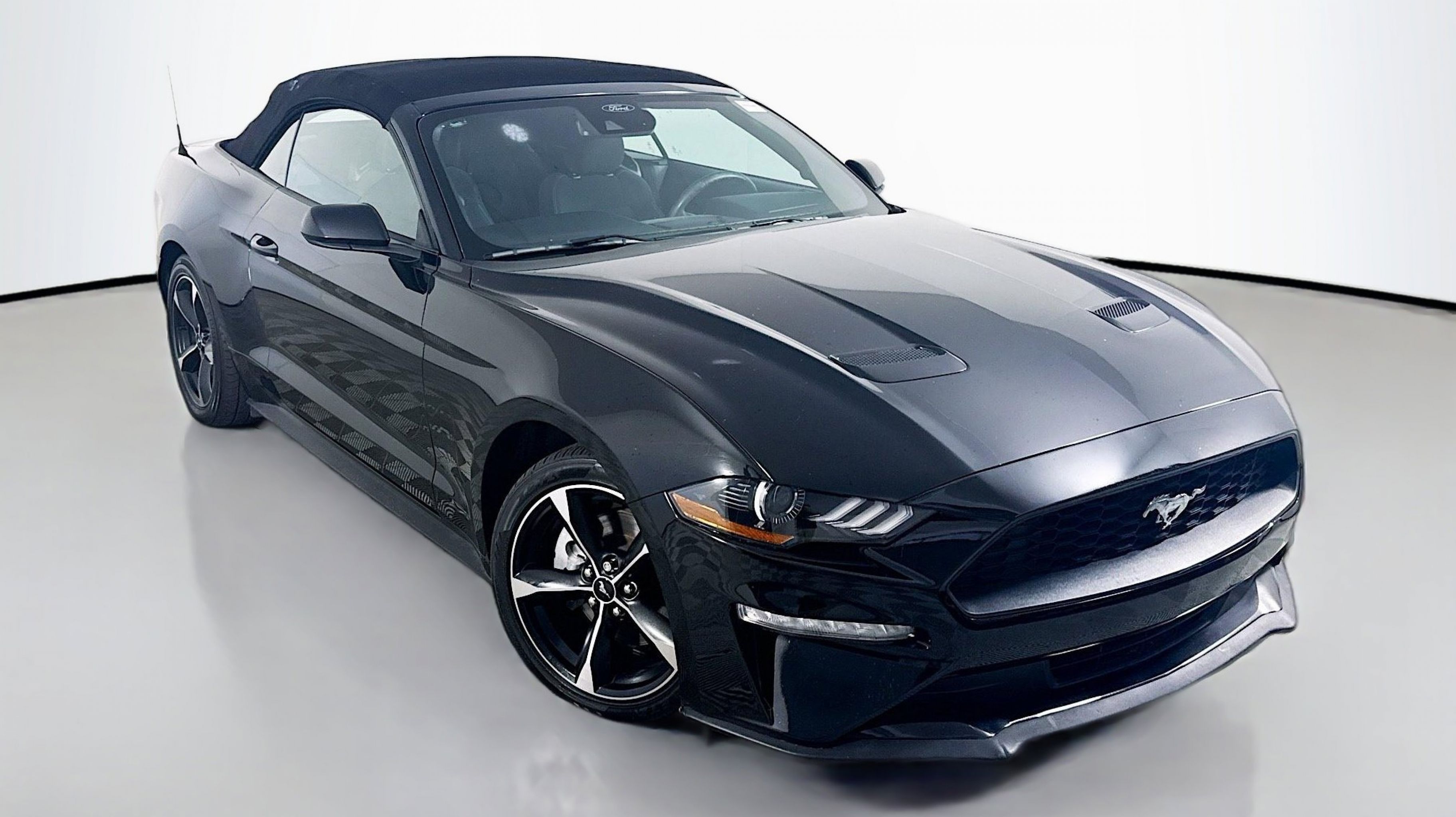 2022 Ford Mustang EcoBoost