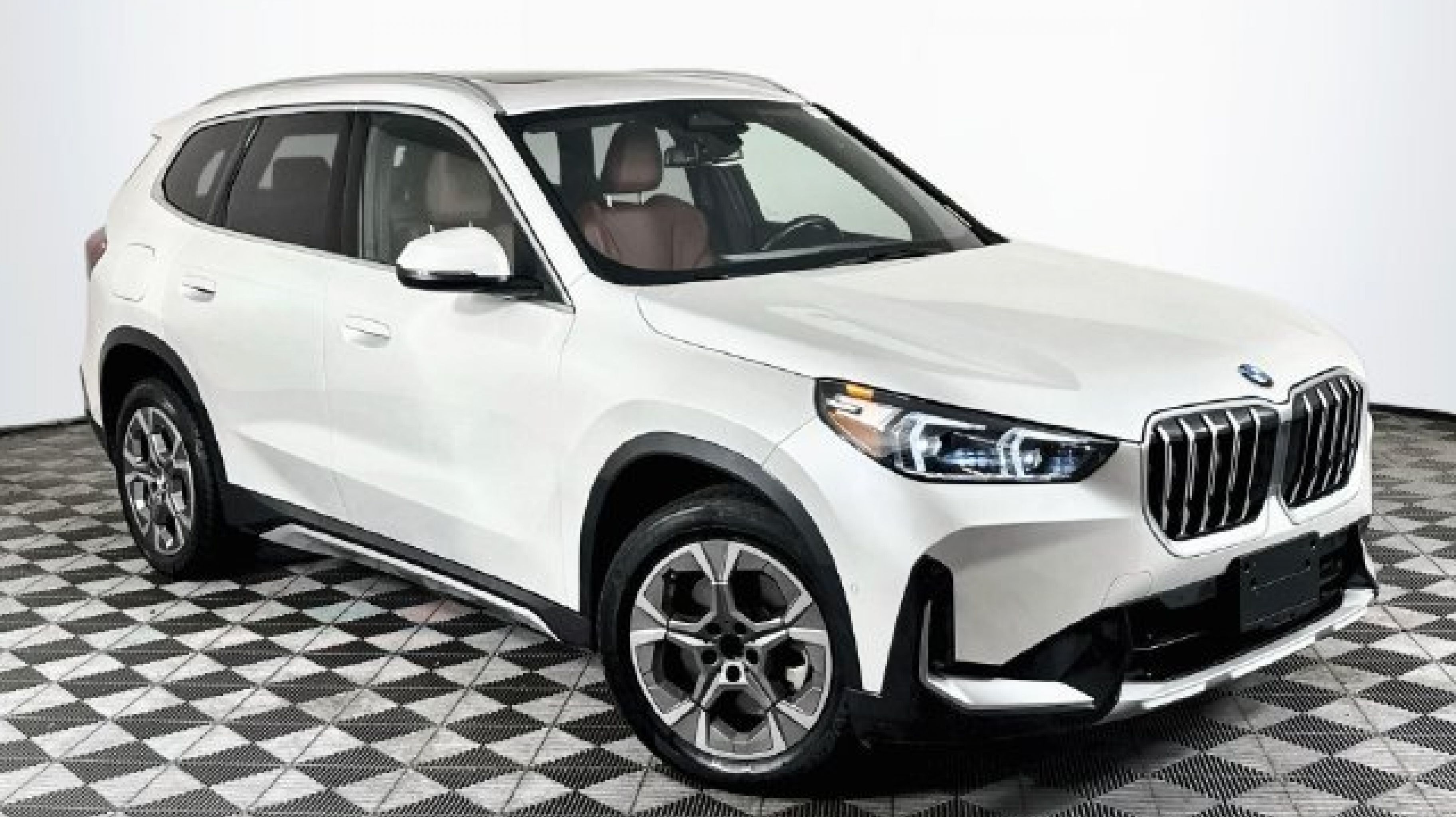 2026 BMW X1 28i