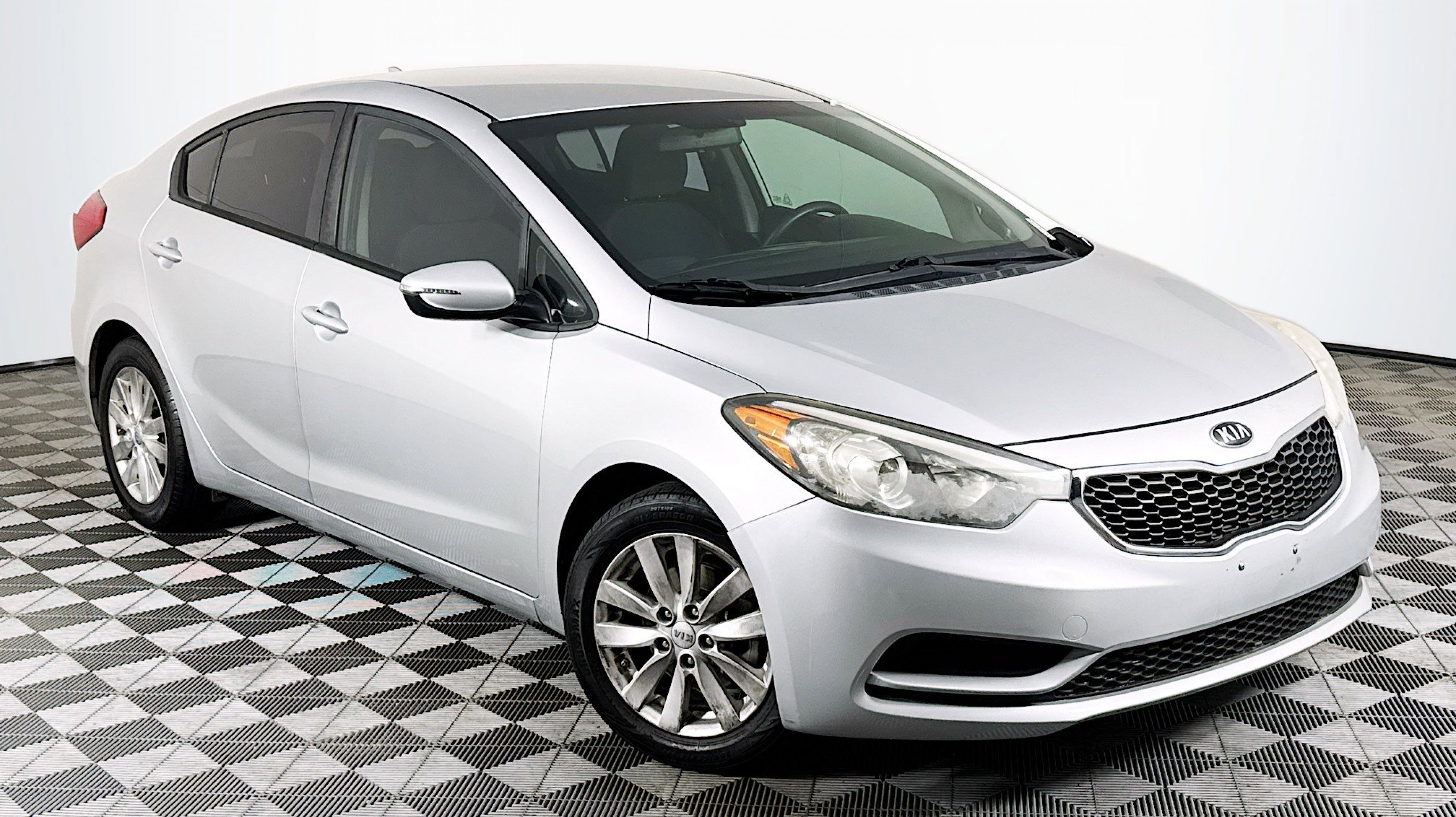 2016 Kia Forte LX AT's photo