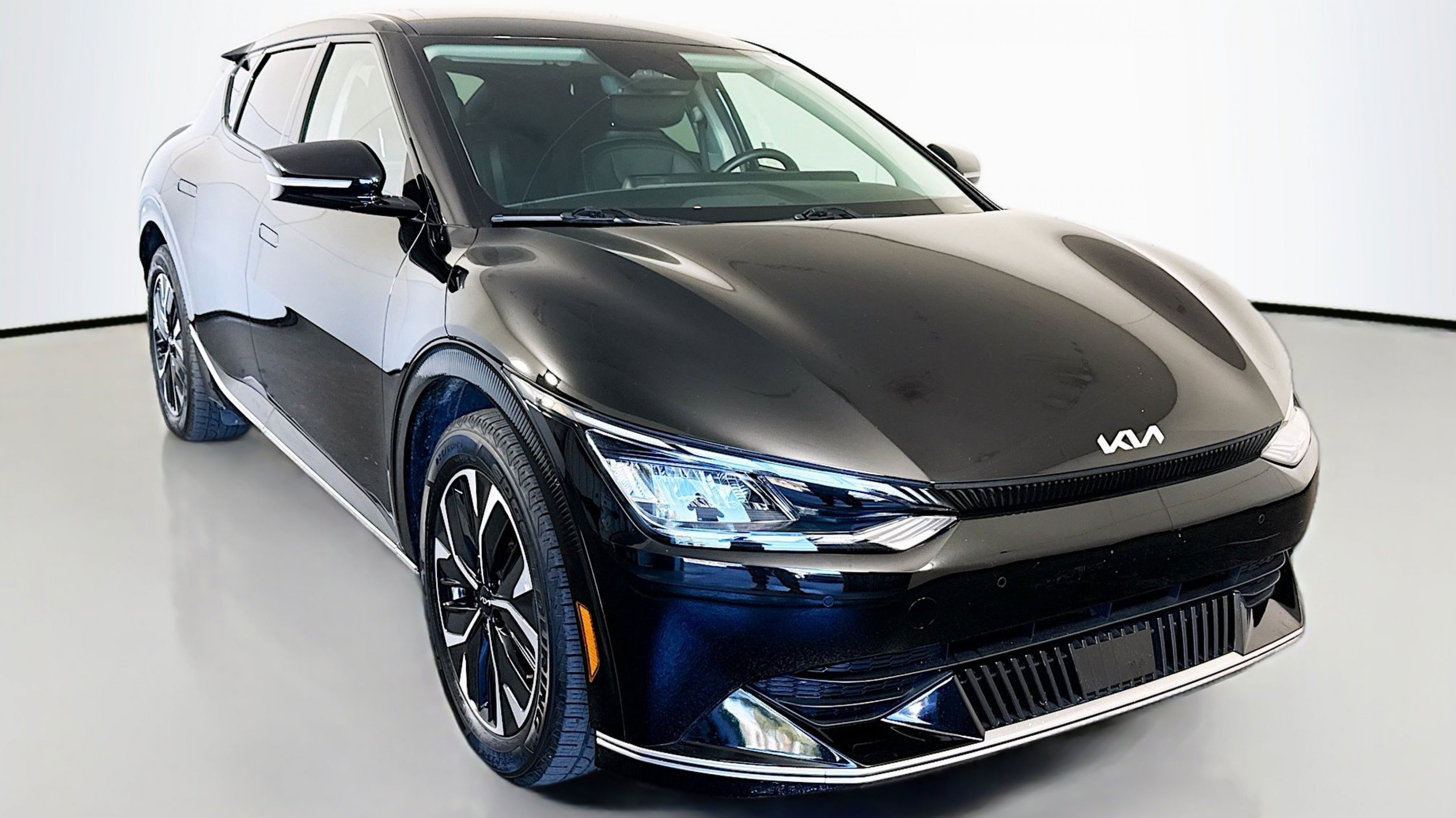 2024 Kia EV6 Wind's photo