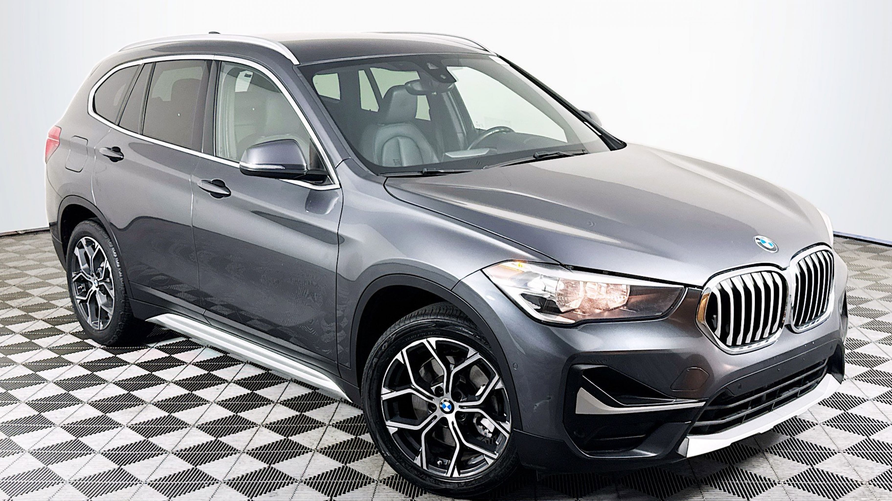 2020 BMW X1 sDrive28i's photo