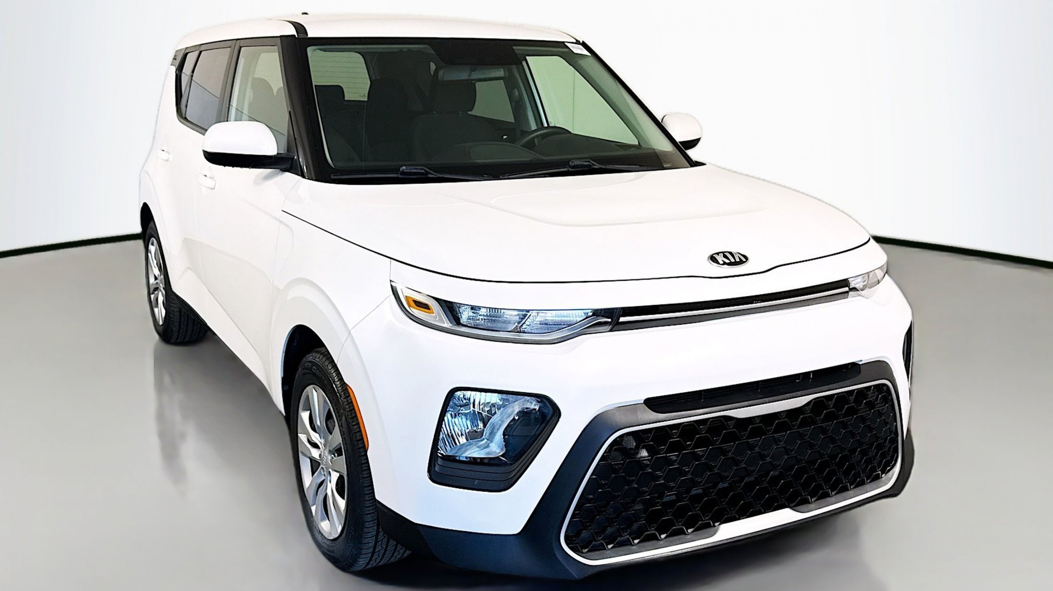 2020 Kia Soul LX's photo