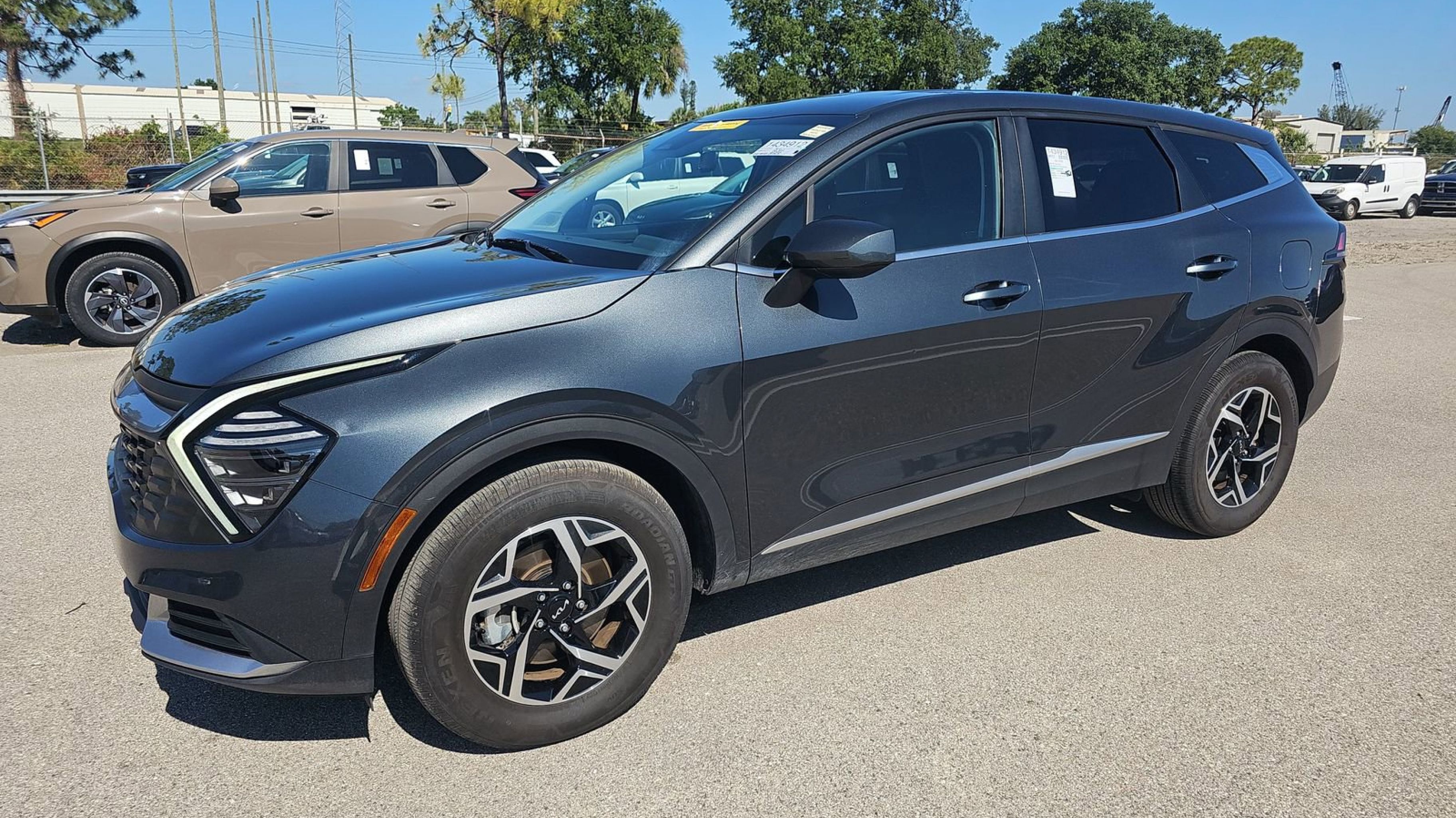 2025 Kia Sportage 2.5 LX AT's photo