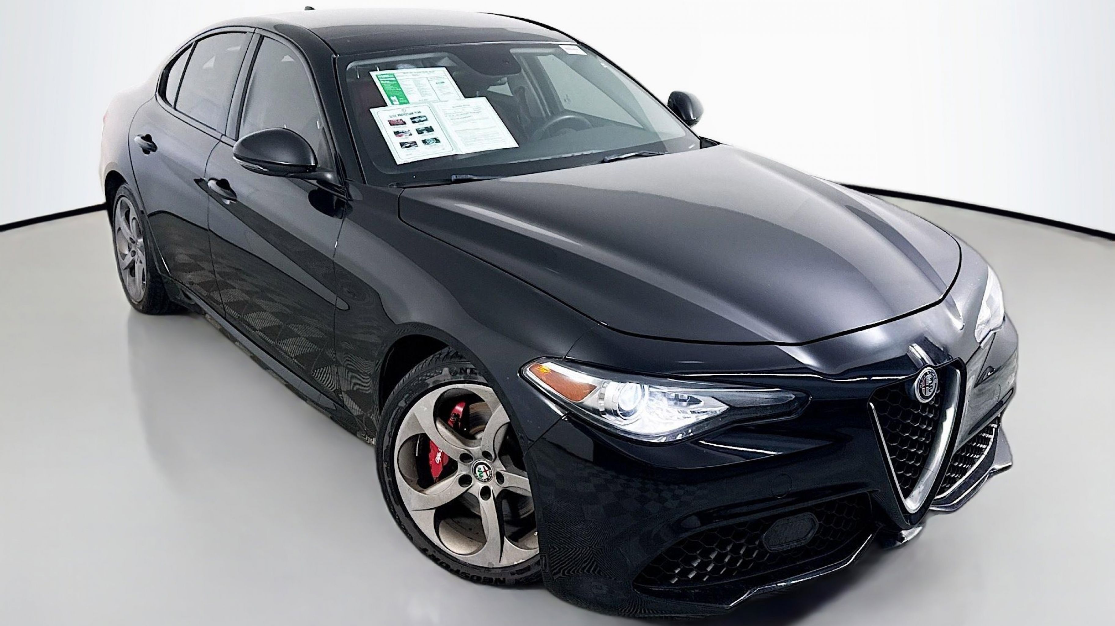 2019 Alfa Romeo Giulia Sport's photo