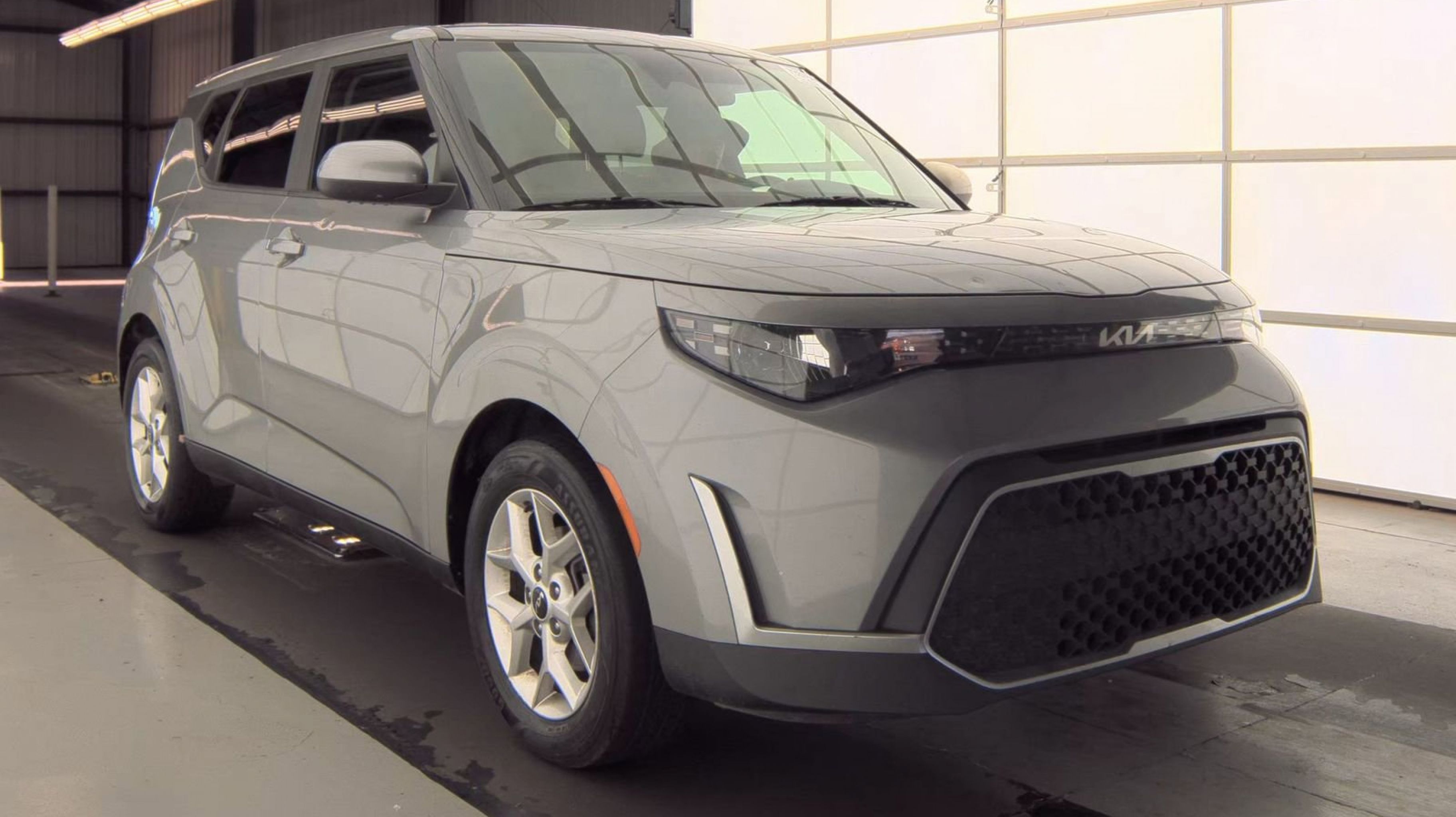 2023 Kia Soul 2.0L LX IVT's photo