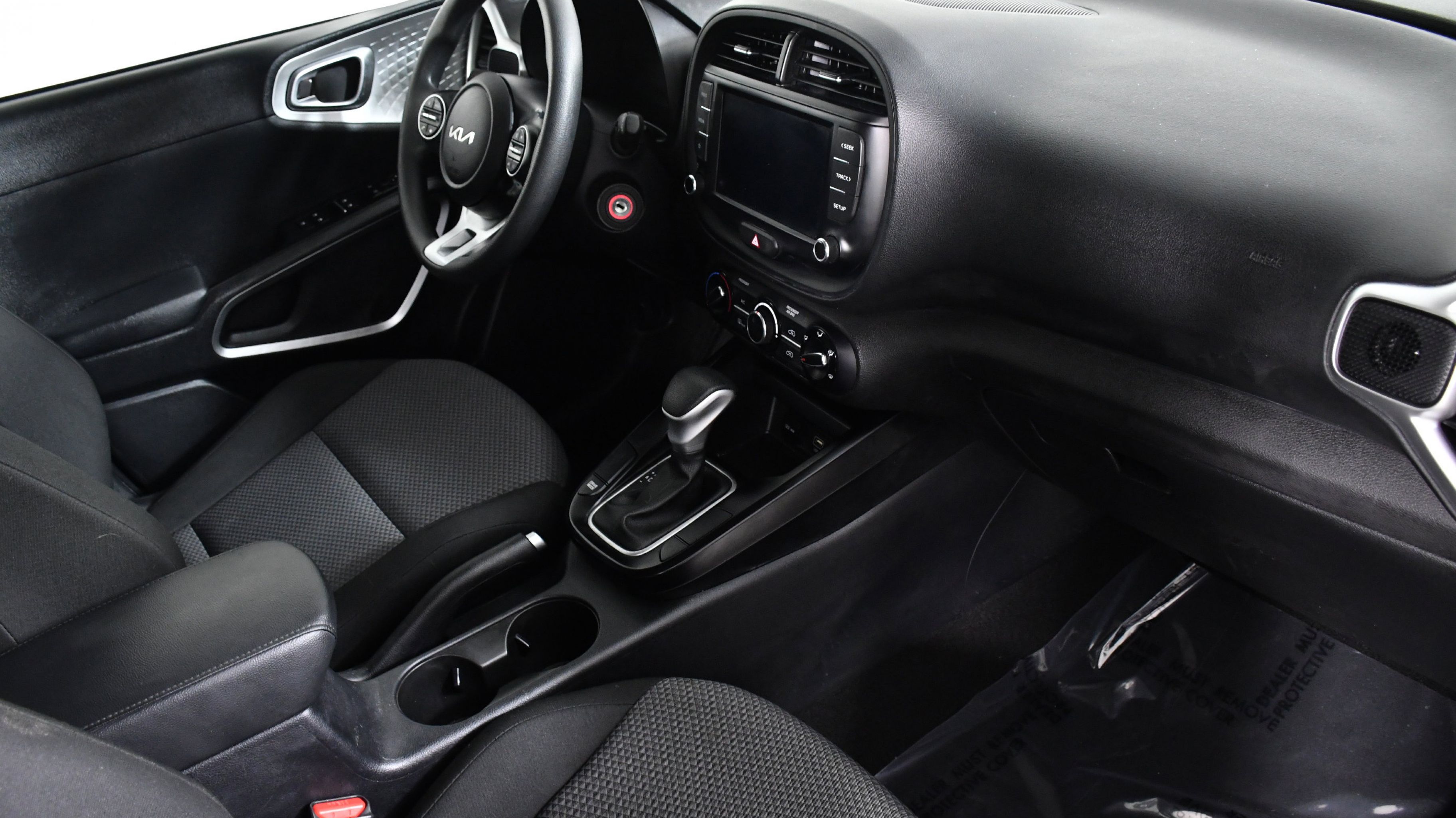2024 Kia Soul LX photo 22