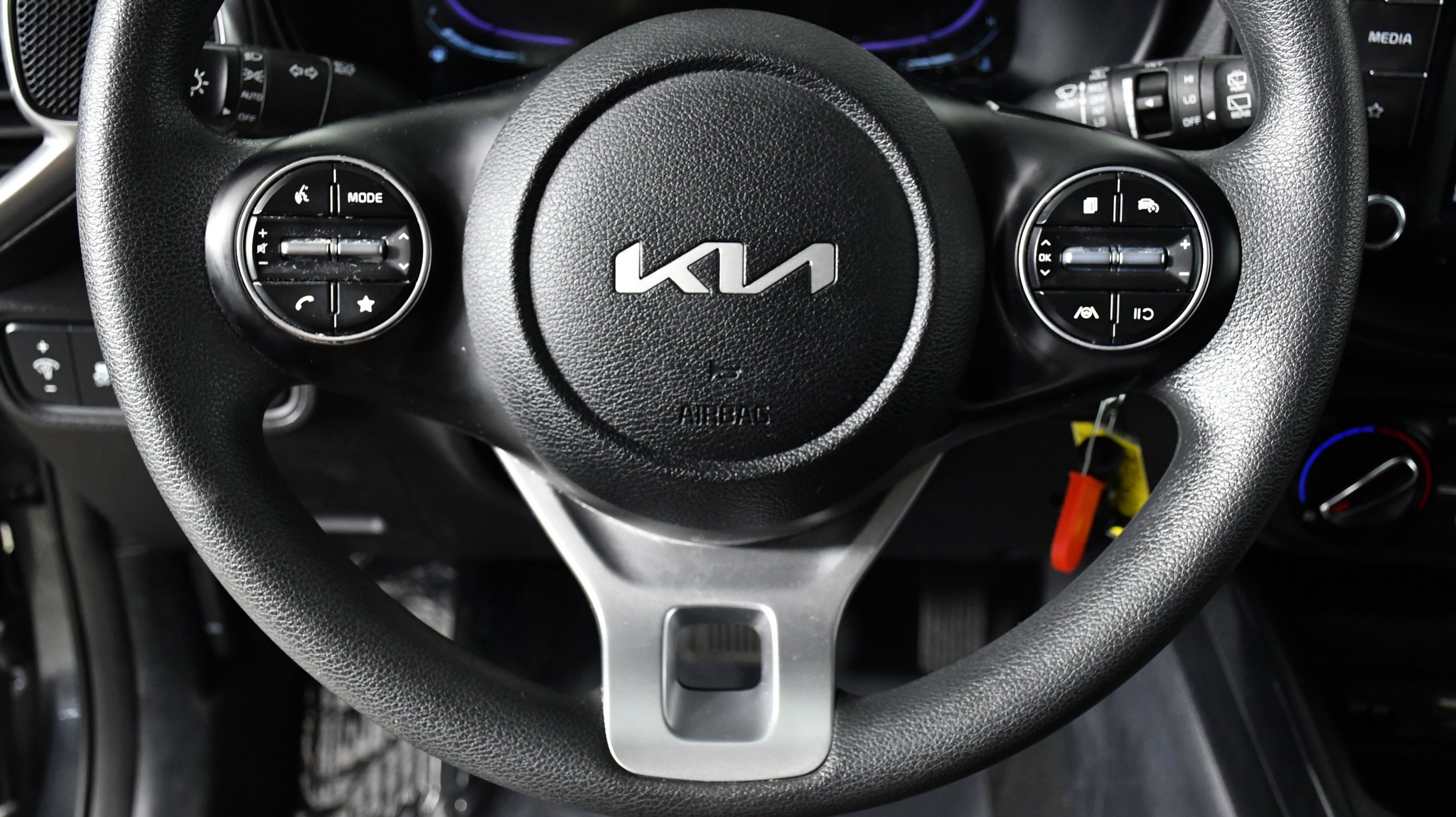 2024 Kia Soul LX photo 7