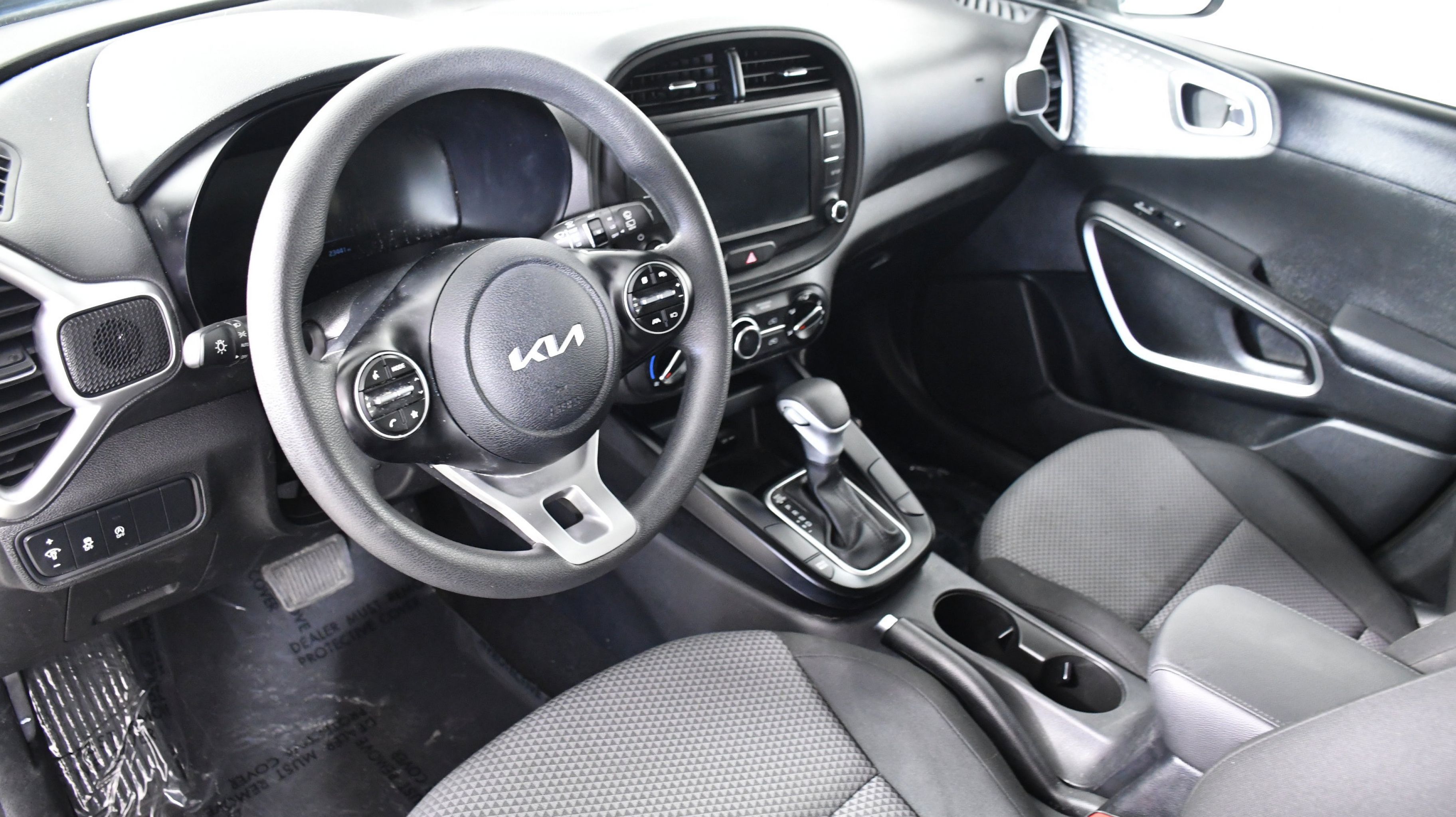 2024 Kia Soul LX photo 15