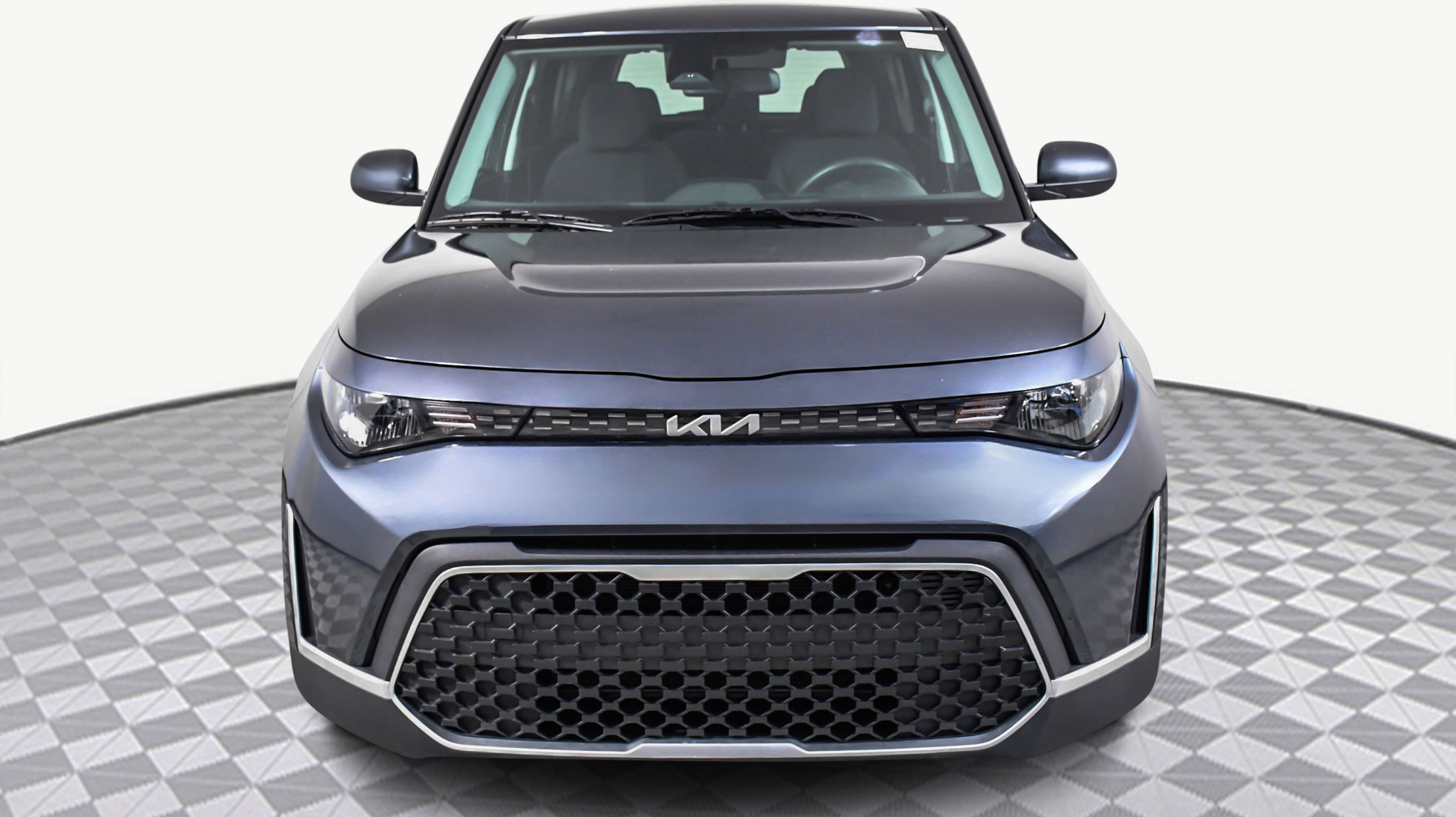 2024 Kia Soul LX photo 2