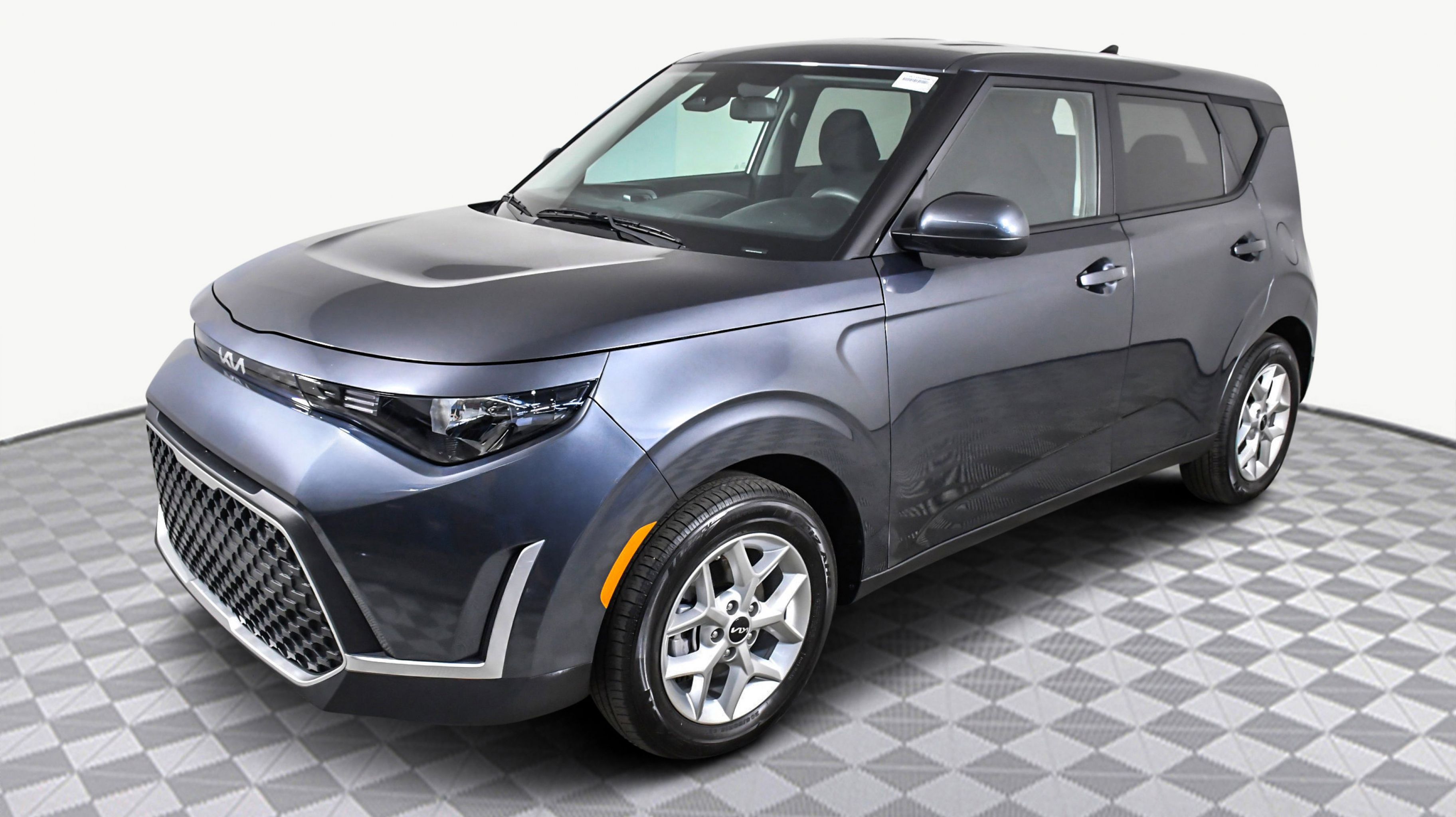 2024 Kia Soul LX photo 3