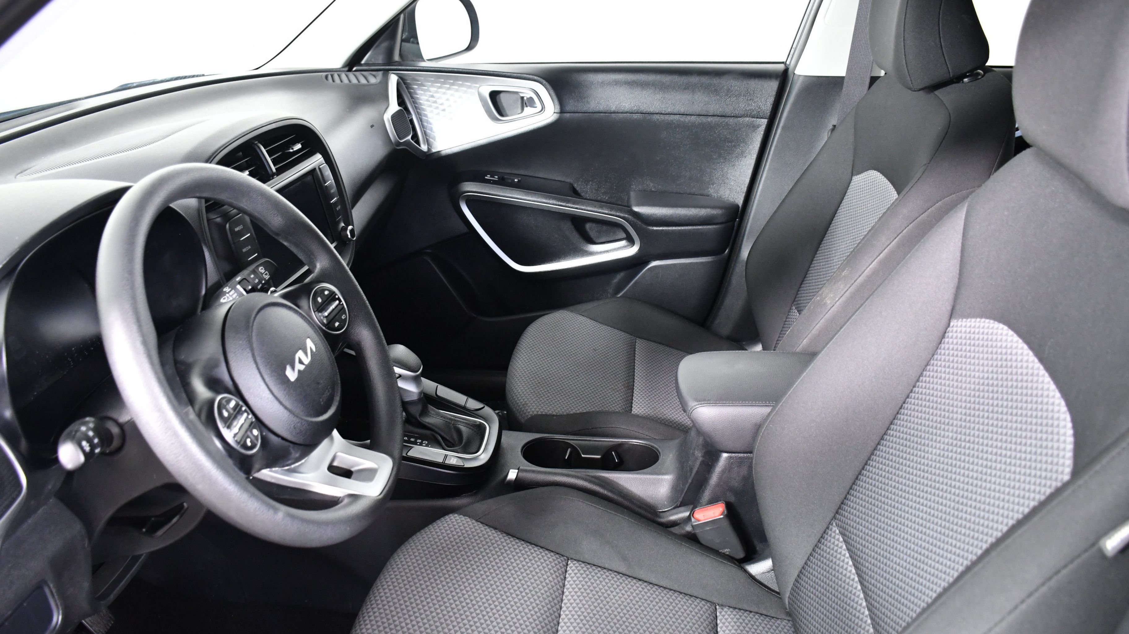 2024 Kia Soul LX photo 14