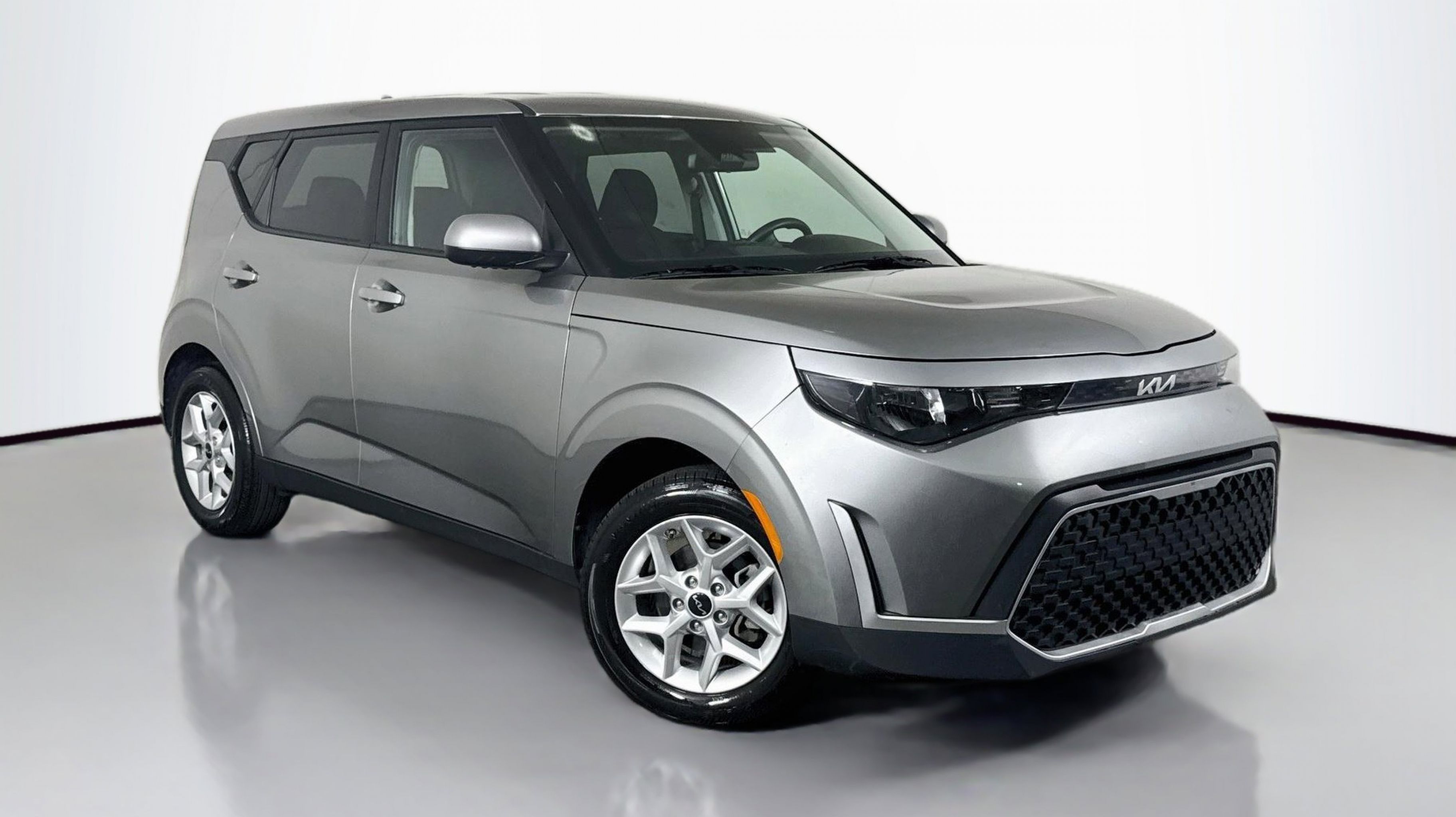 2025 Kia Soul 2.0L LX IVT's photo