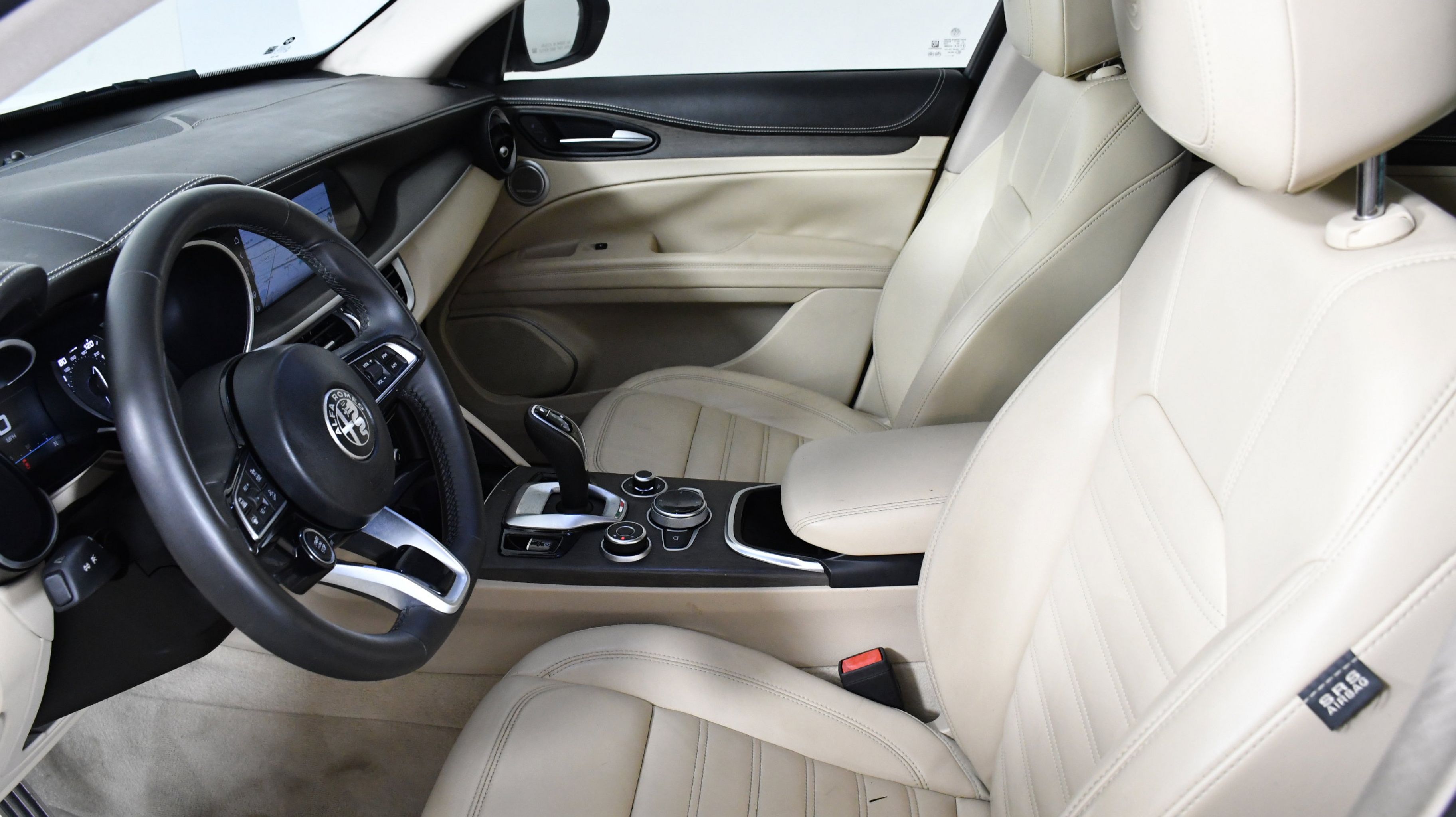 2020 Alfa Romeo Stelvio Ti photo 15
