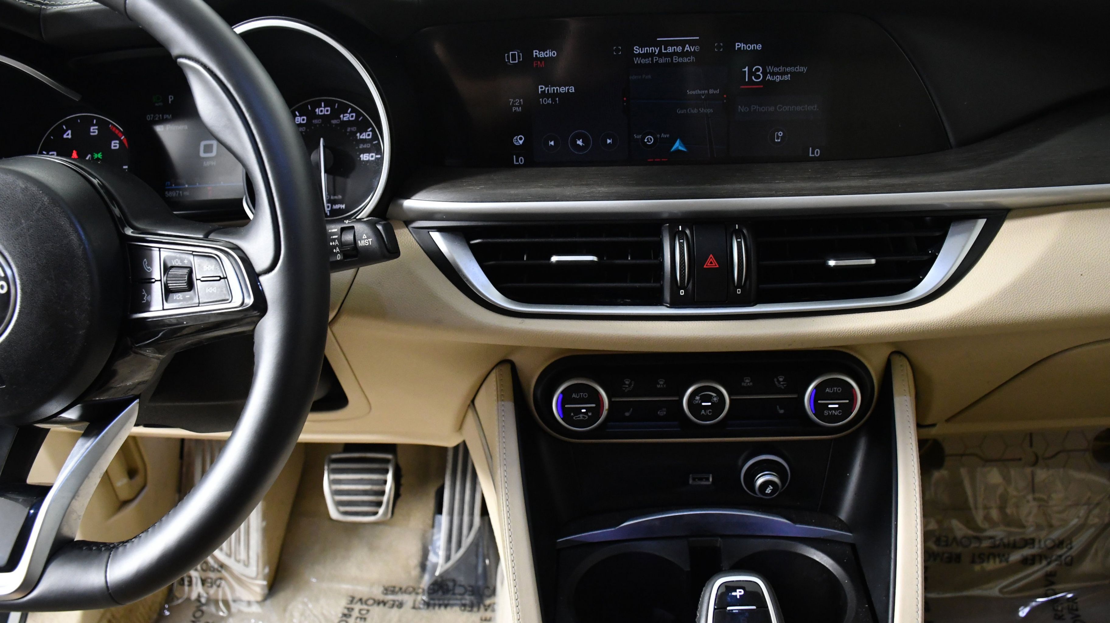 2020 Alfa Romeo Stelvio Ti photo 10