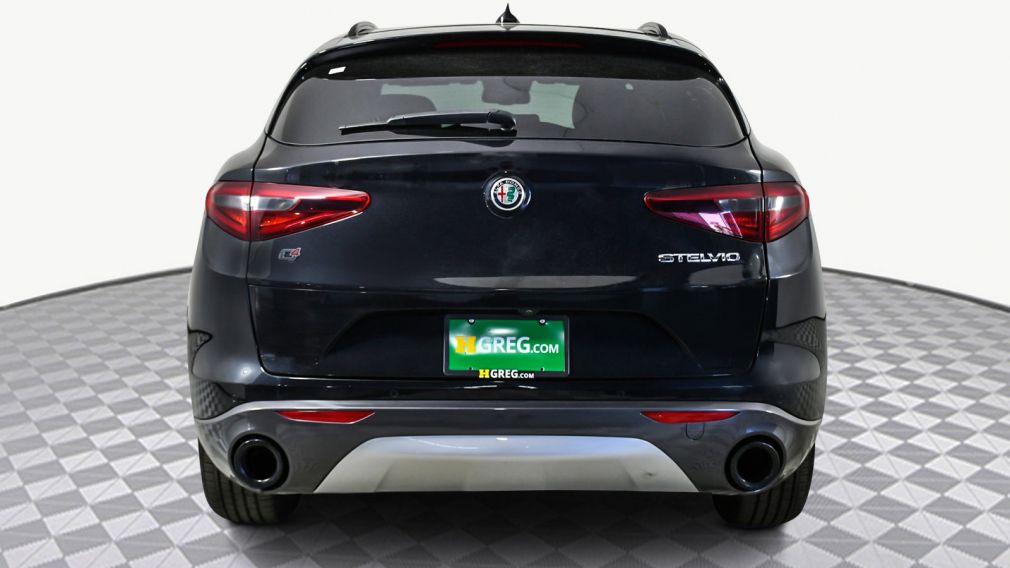 2022 Alfa Romeo Stelvio Ti #4