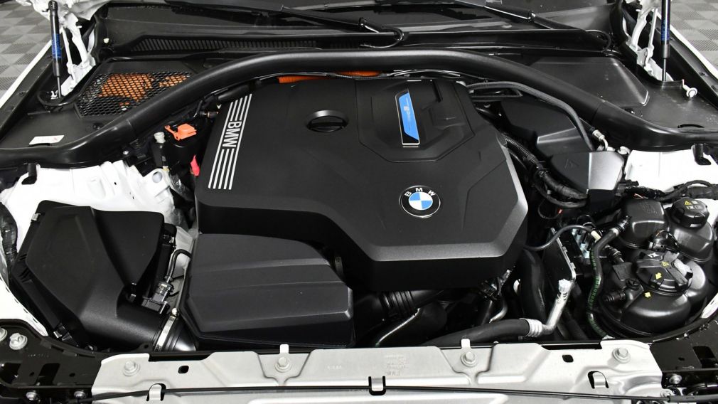 2023 BMW 3 Series 330e #33