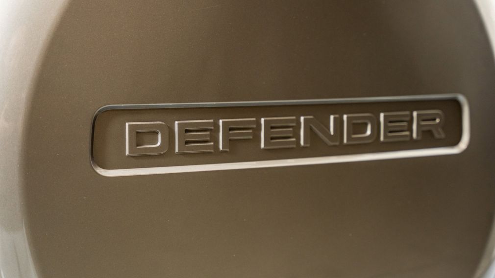 2023 Land Rover Defender SE #12