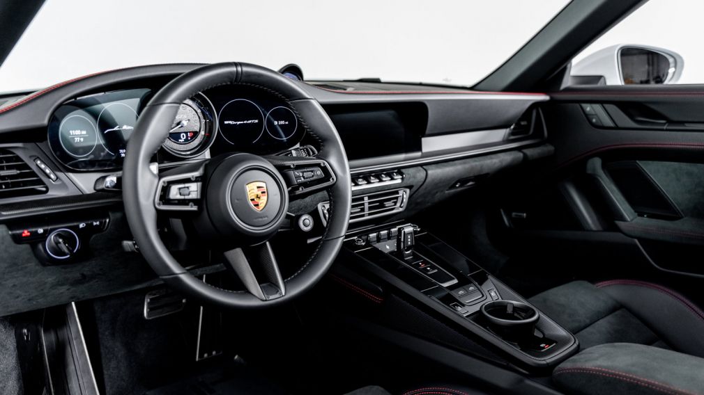 2022 Porsche 911 4 GTS #1