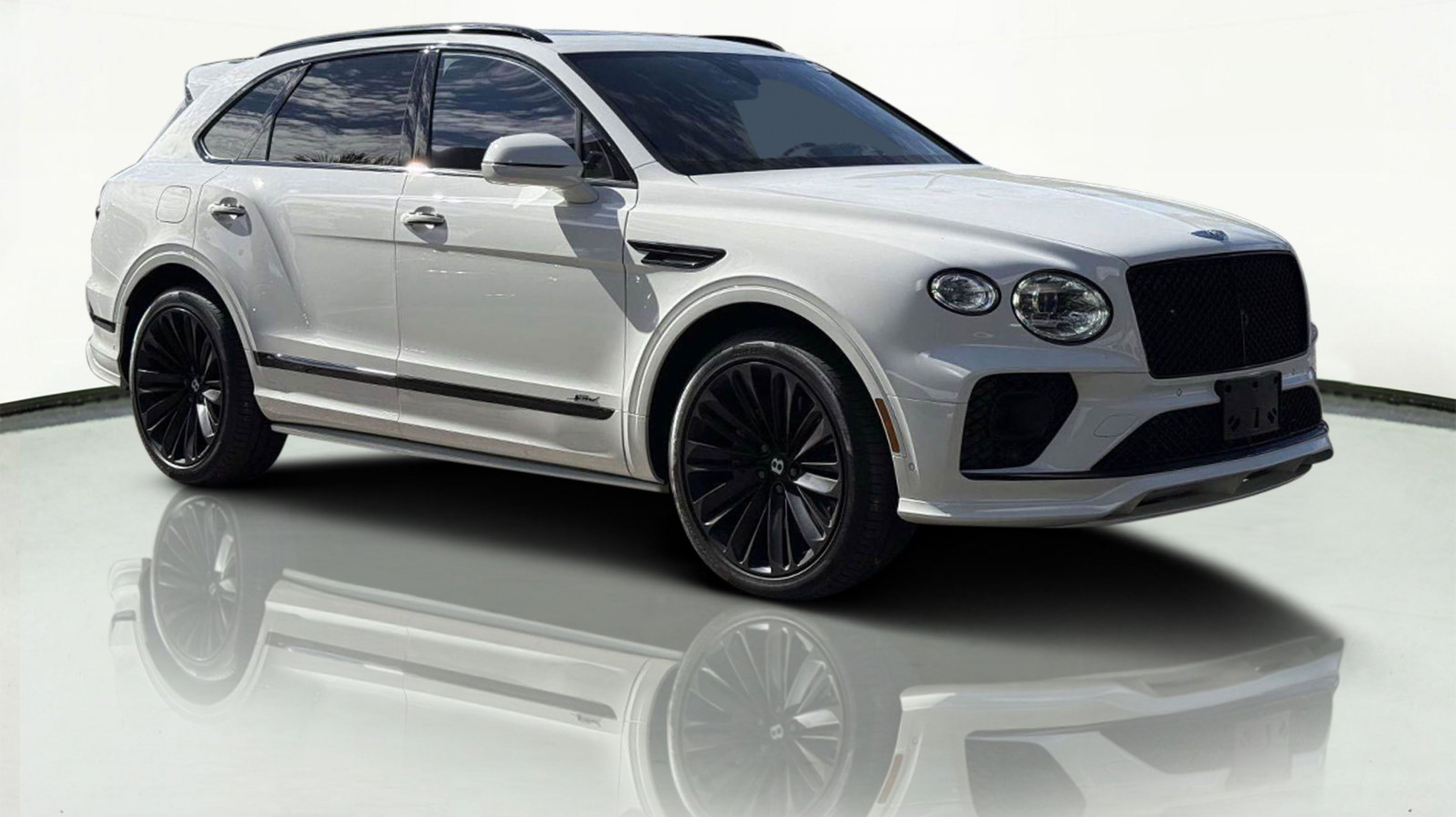2022 Bentley Bentayga Speed's photo