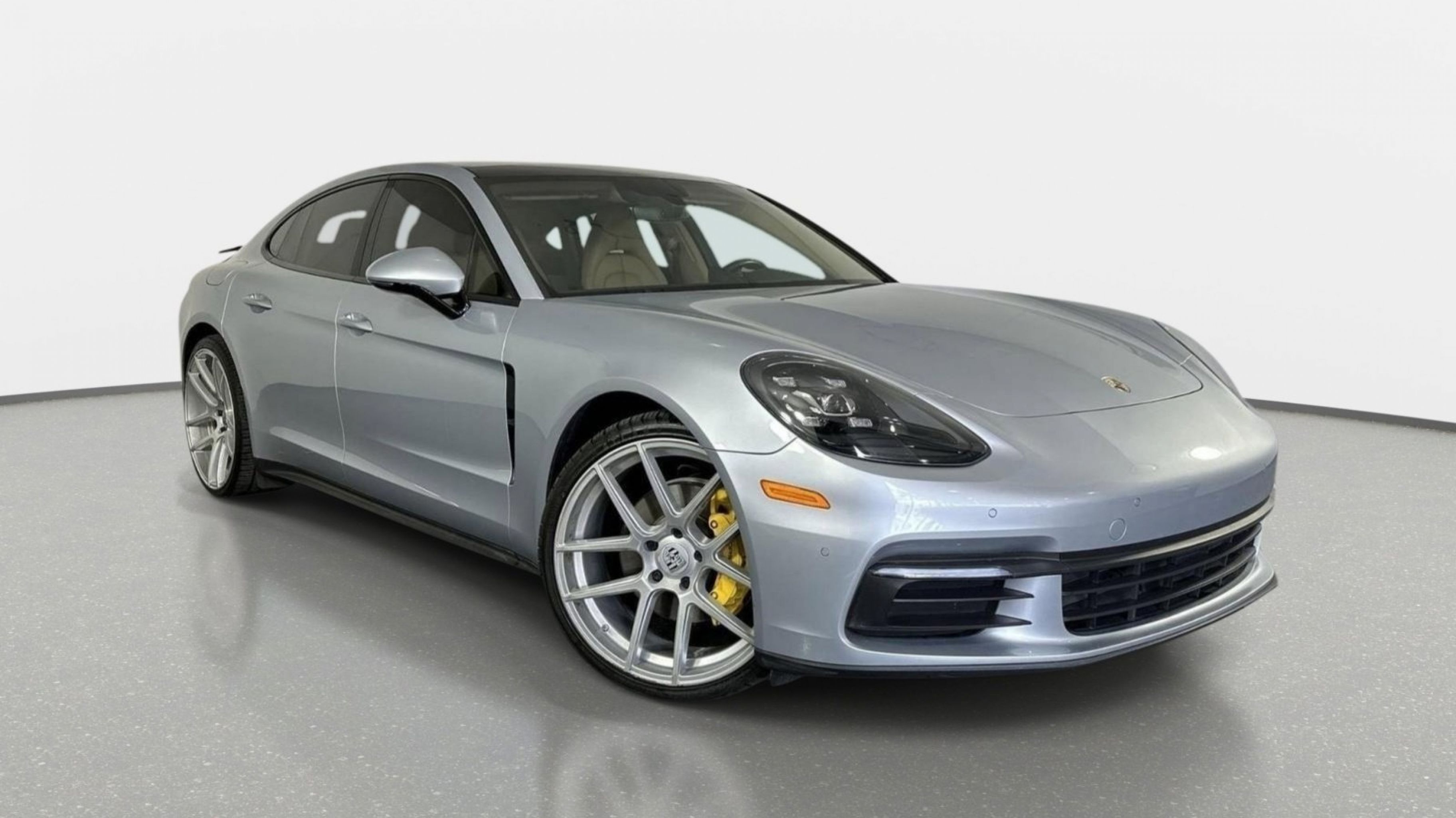 2018 Porsche Panamera 4