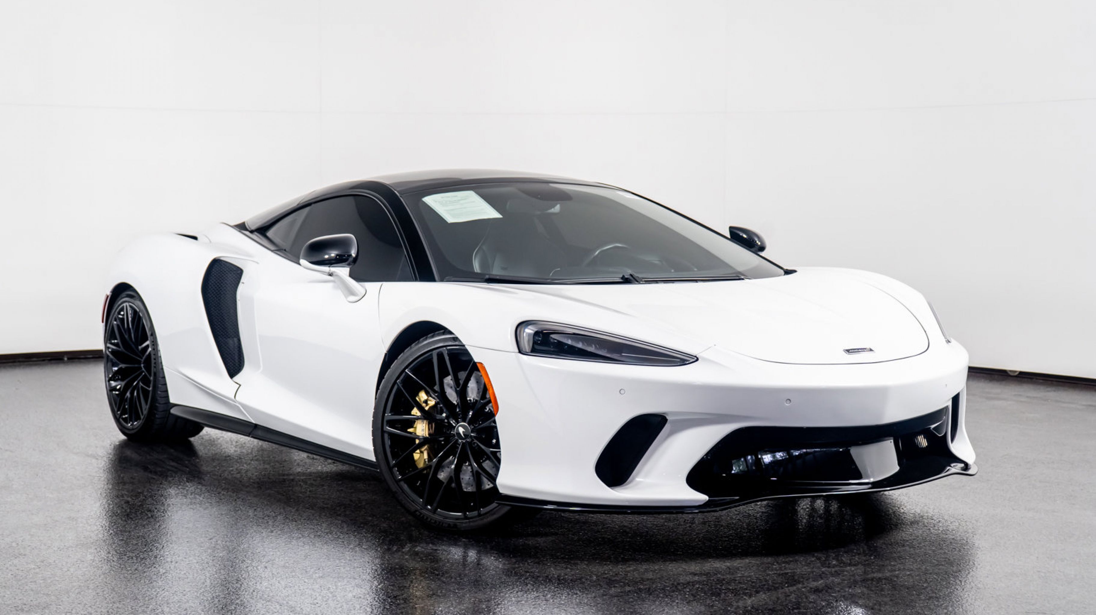 2023 McLaren GT