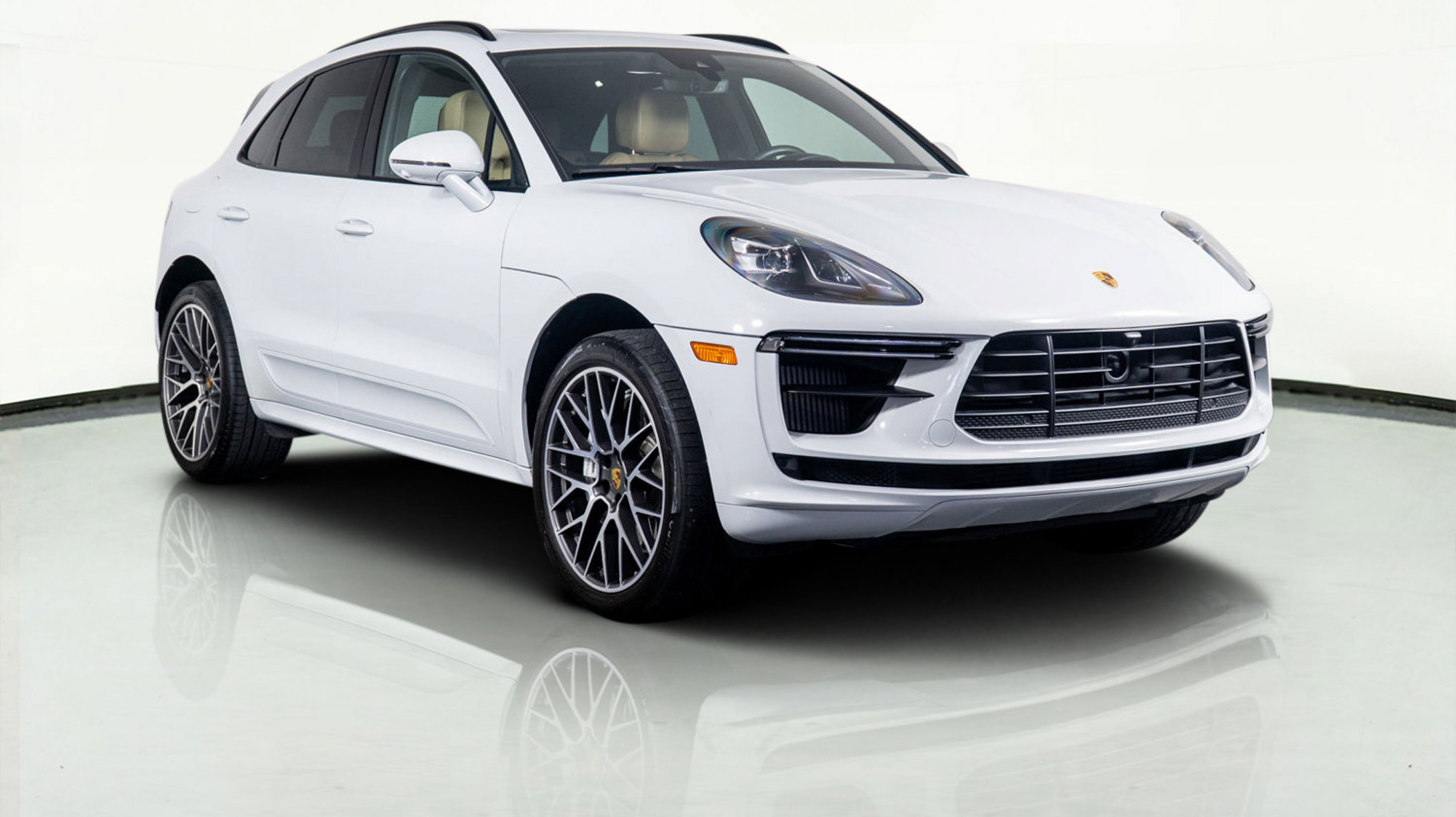 2020 Porsche Macan Turbo